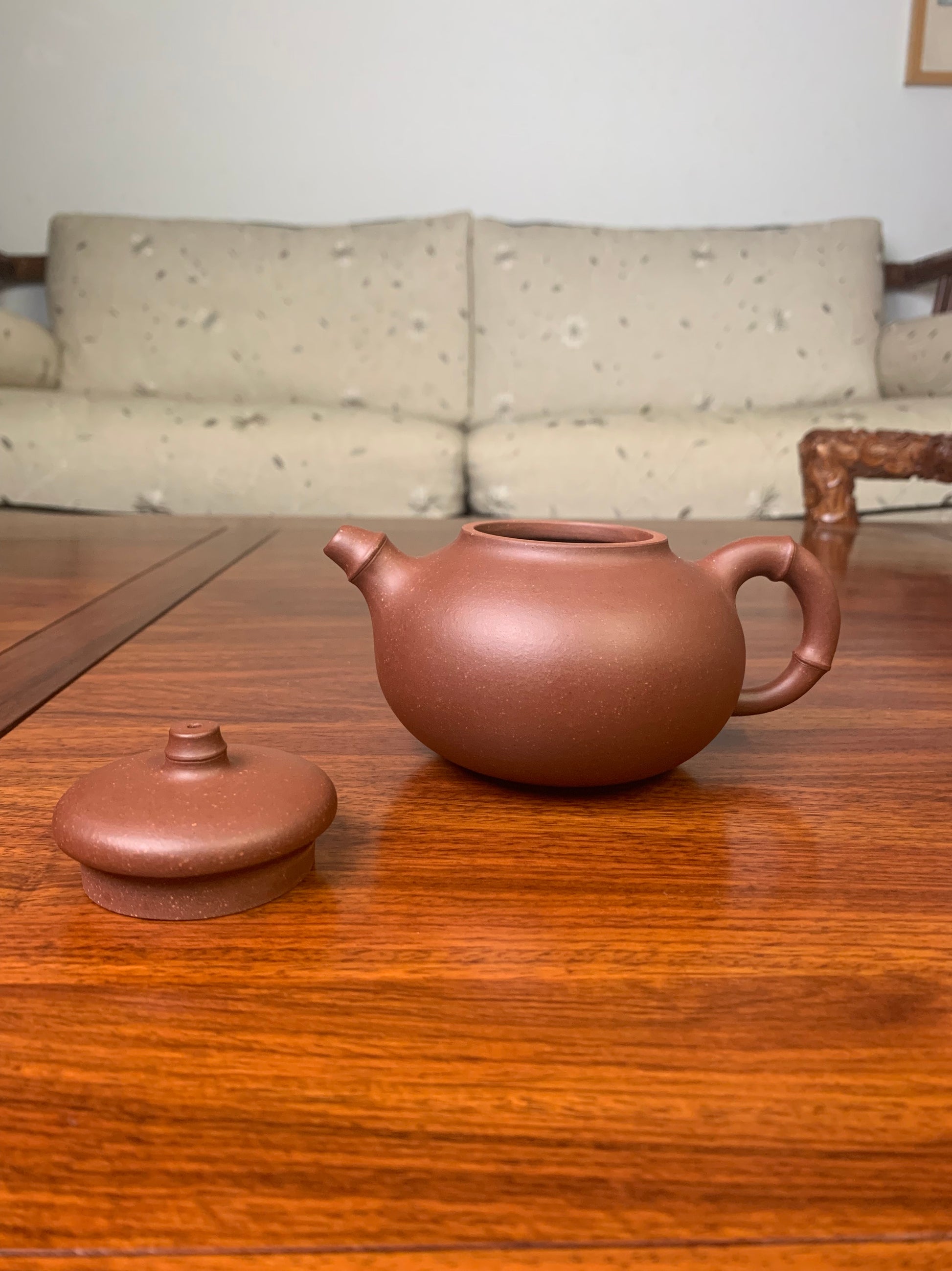 Art teapots named bamboo detail