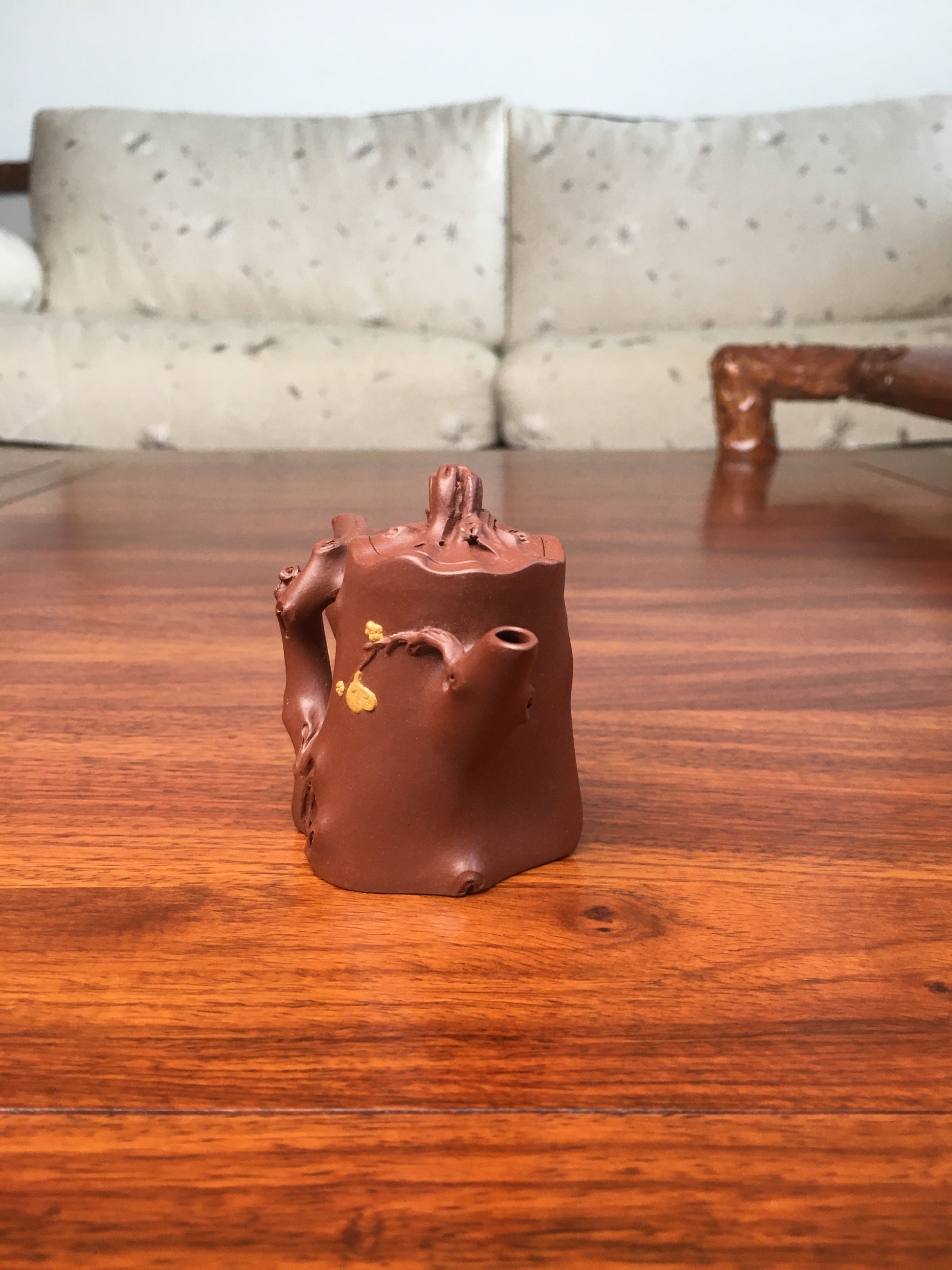 Artist teapots mouth