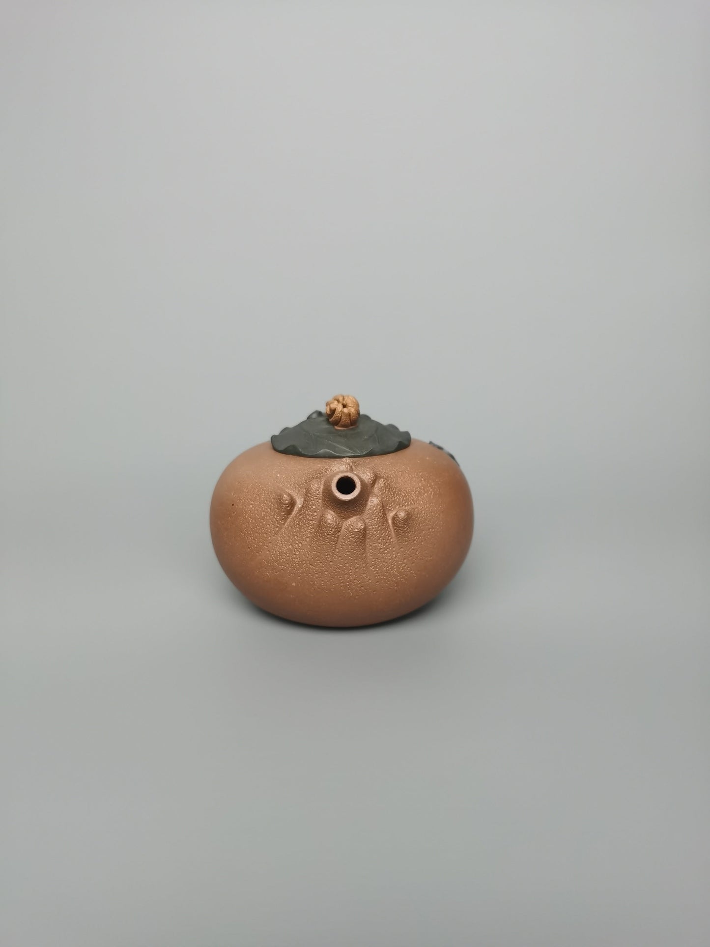 Artistic teapot buddhas hand from zisha art gallery mouth | SiYuTao Teapot