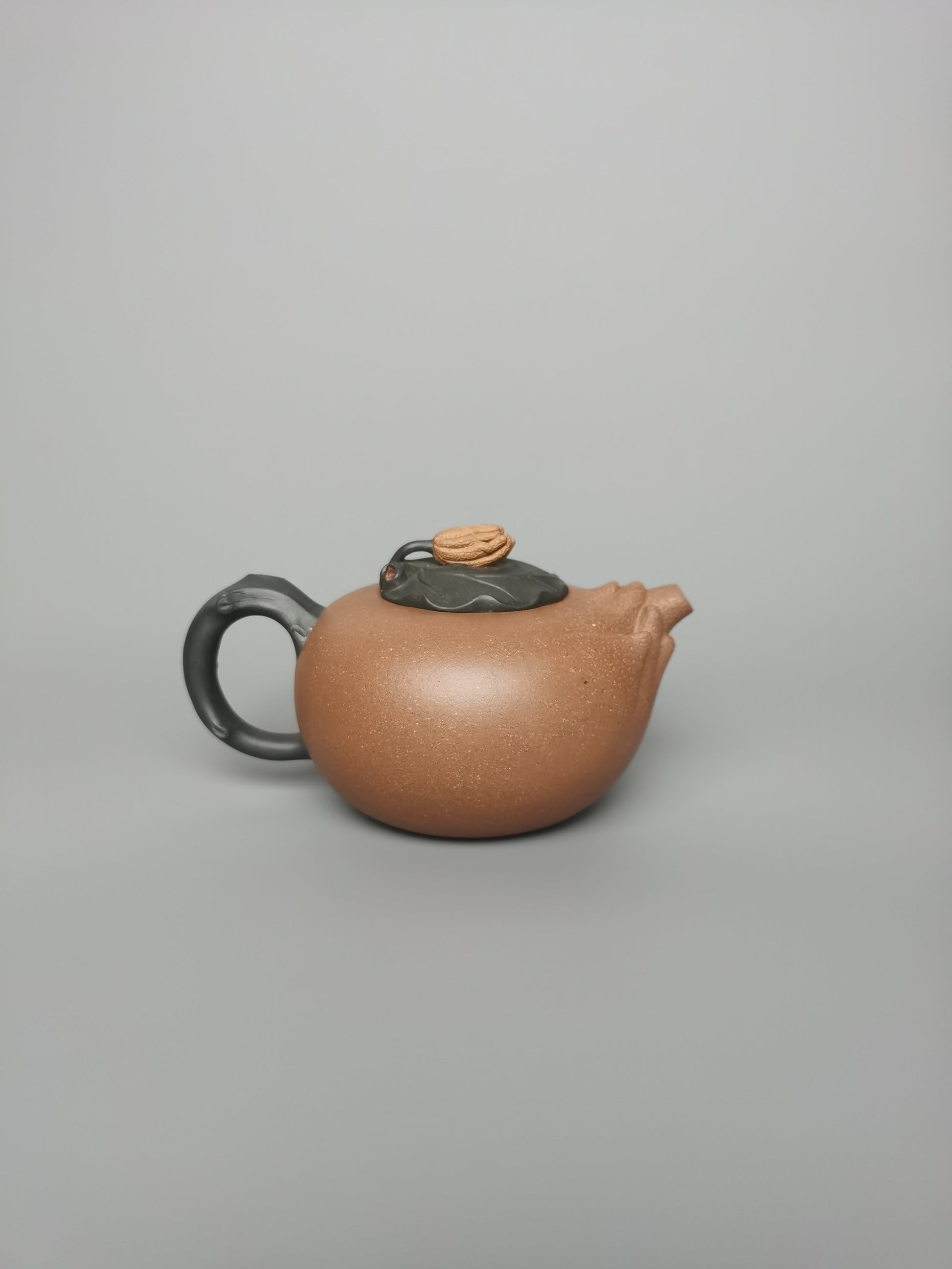 Artistic teapot buddhas hand from zisha art gallery back | SiYuTao Teapot
