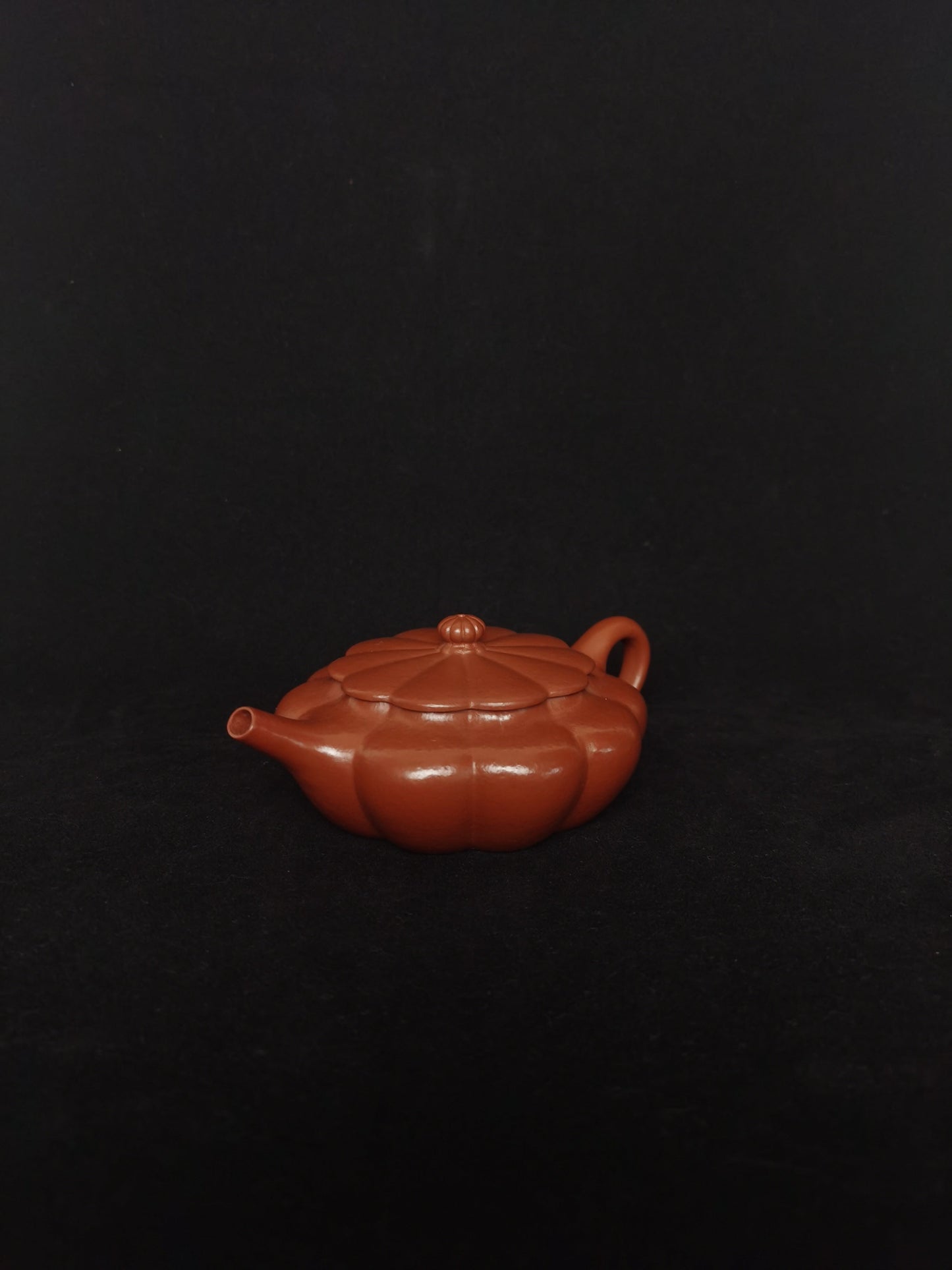 artistic teapots xu bian from zisha art gallery right | SiYuTao Teapot
