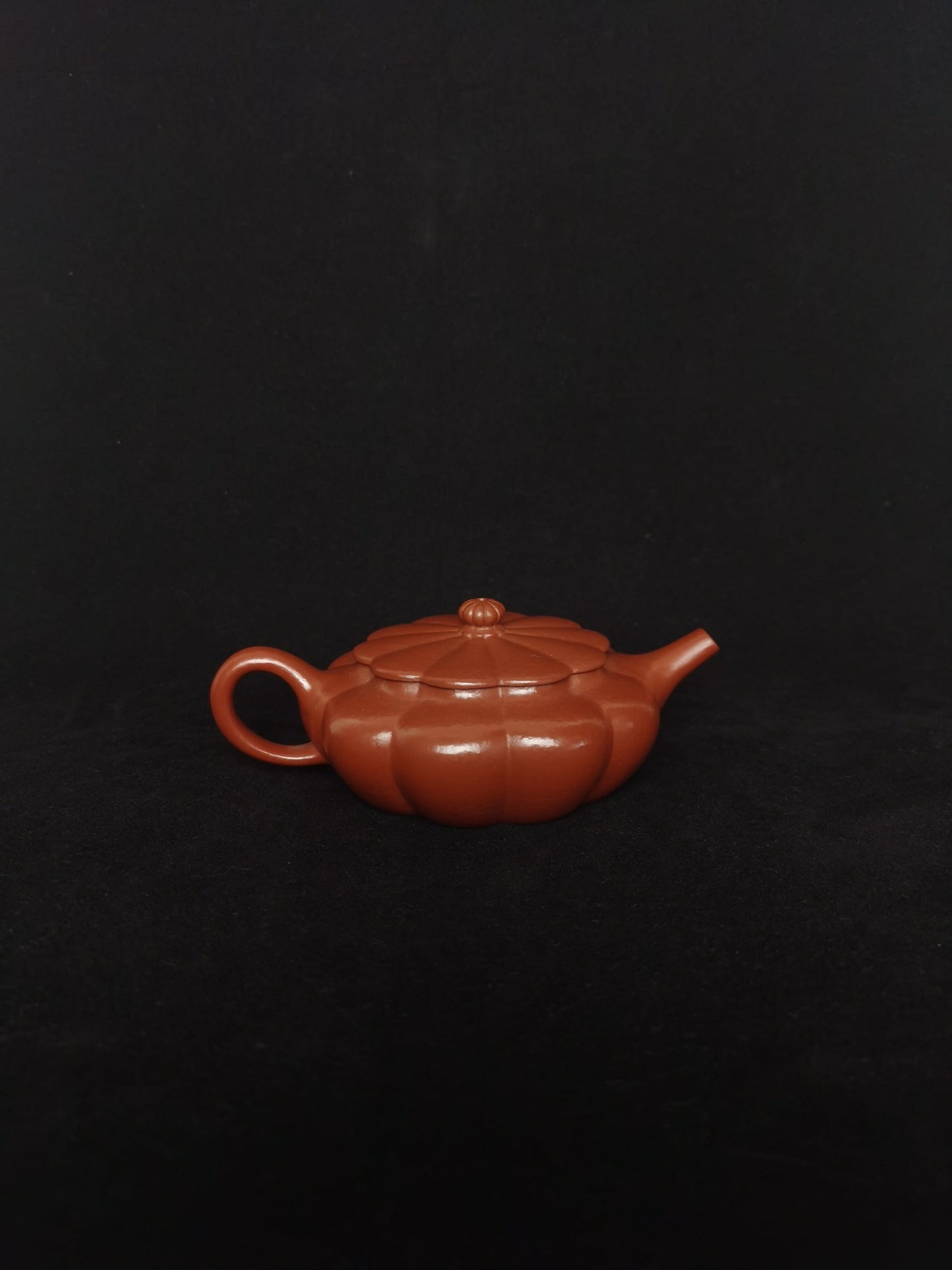 artistic teapots xu bian from zisha art gallery back | SiYuTao Teapot