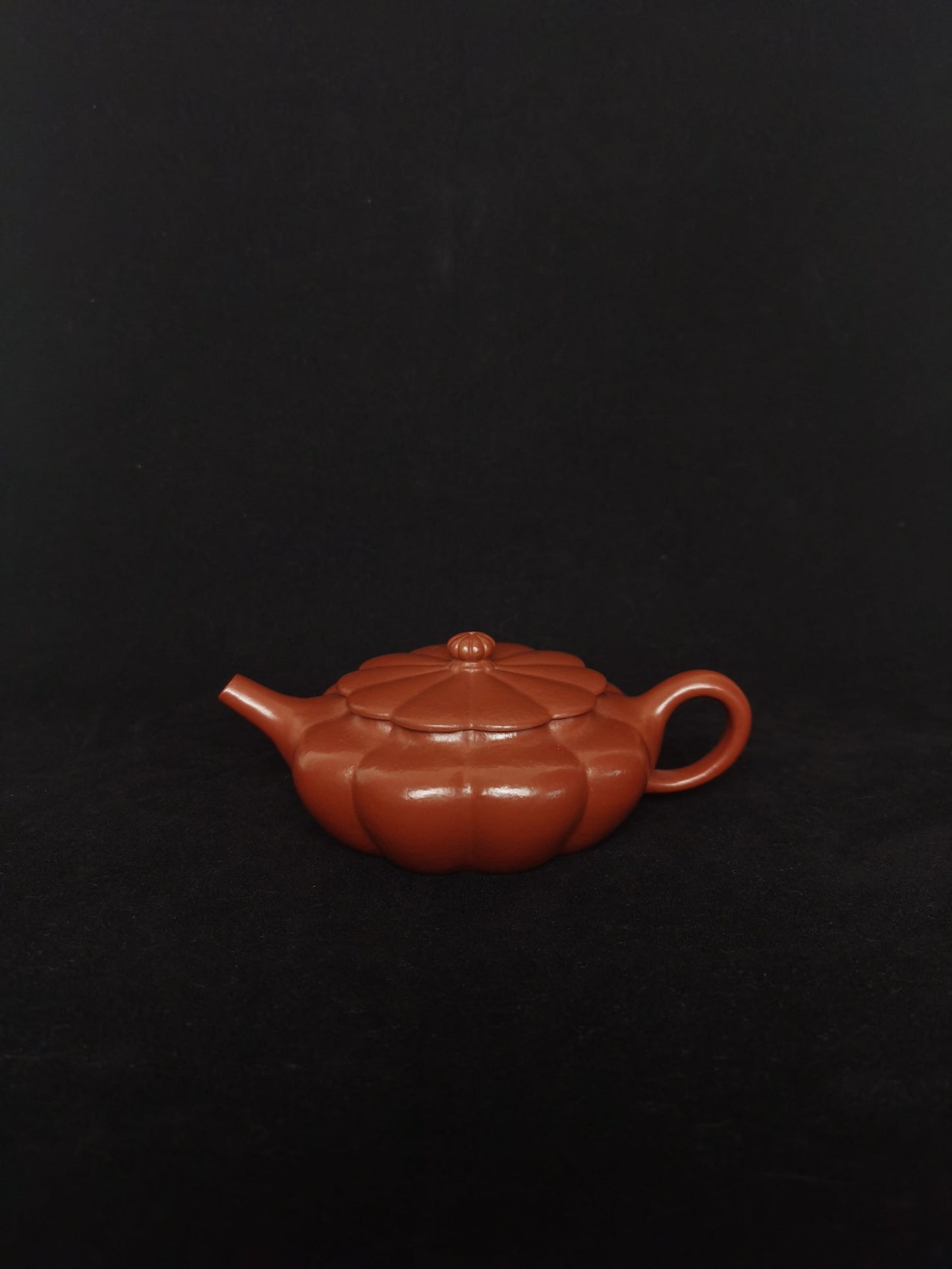 artistic teapots xu bian from zisha art gallery | SiYuTao Teapot