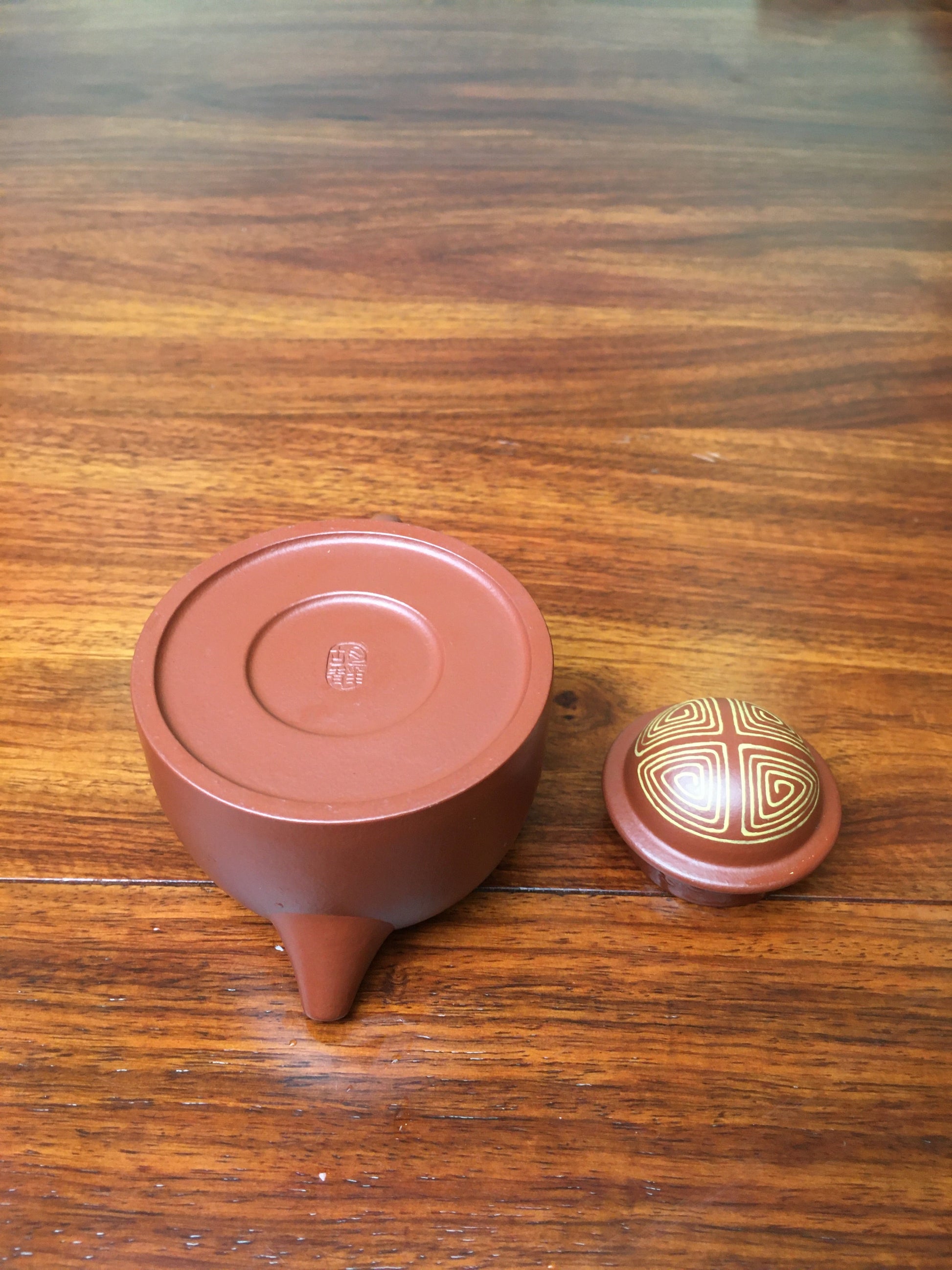 Artwork Yixing teapot Sea turtles 110ml fully handmade by Jing Hu - SiYuTao Teapot