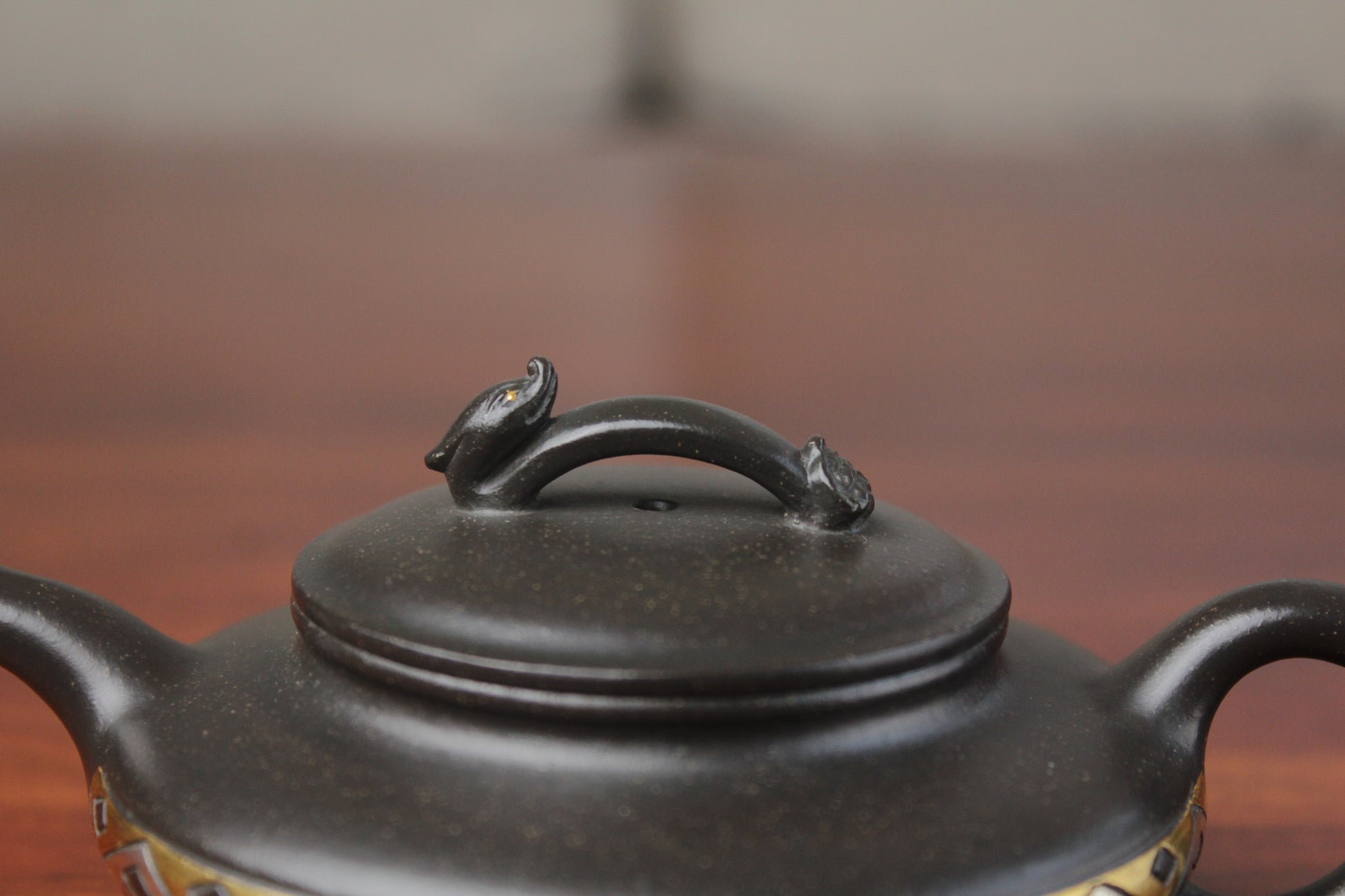 konb of chinese pot made with purple clay from yixing zisha art gallery