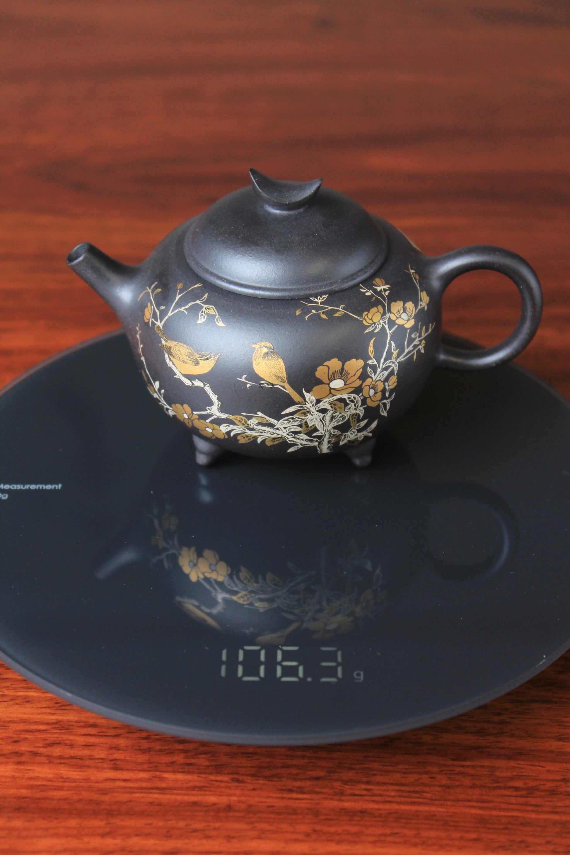 the weight of the chinese teapot