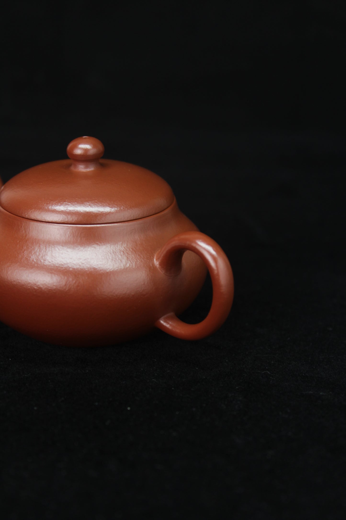 Handle details 2 of Clay teapot handmade with purple clay from zisha art galley