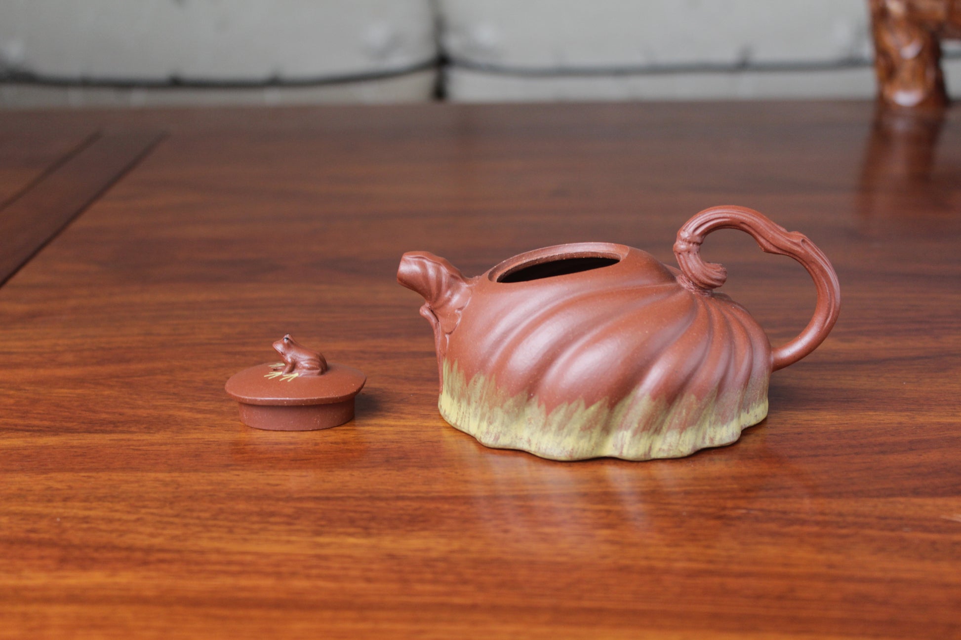 Detail of the Collectible teapot handmade by teapot artist