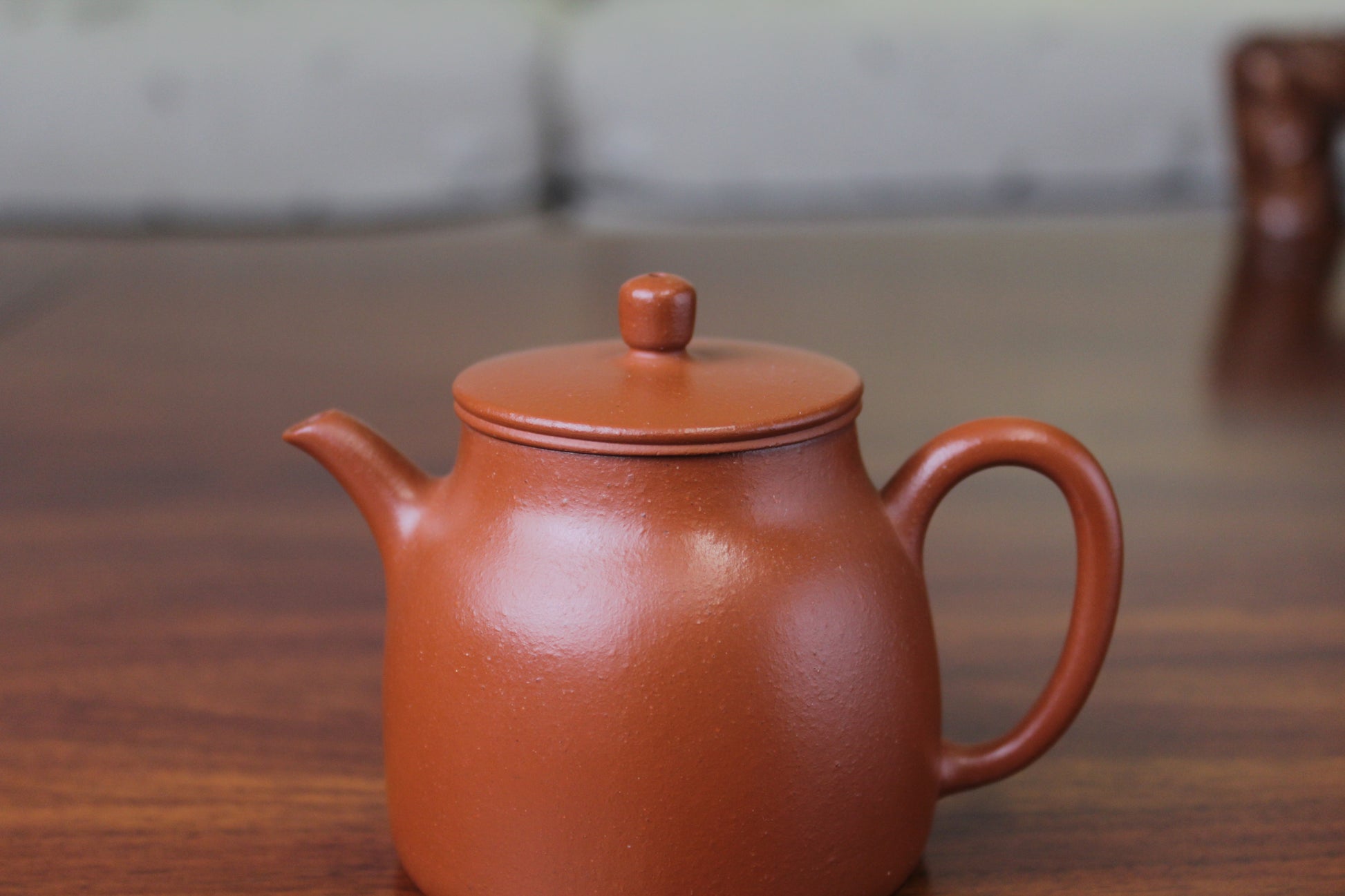 Lid of the Collectible teapot handmade with purple clay lao zhu ni