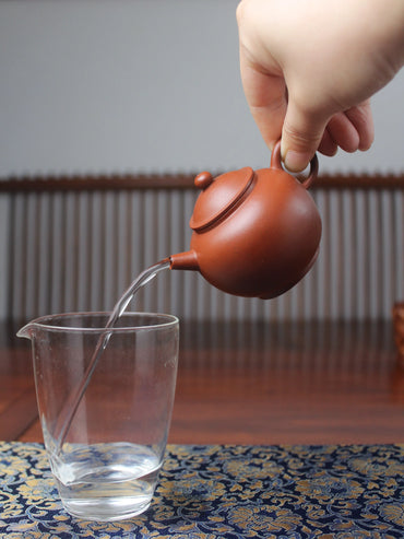 the collectible ju lunzhu teapot pours good