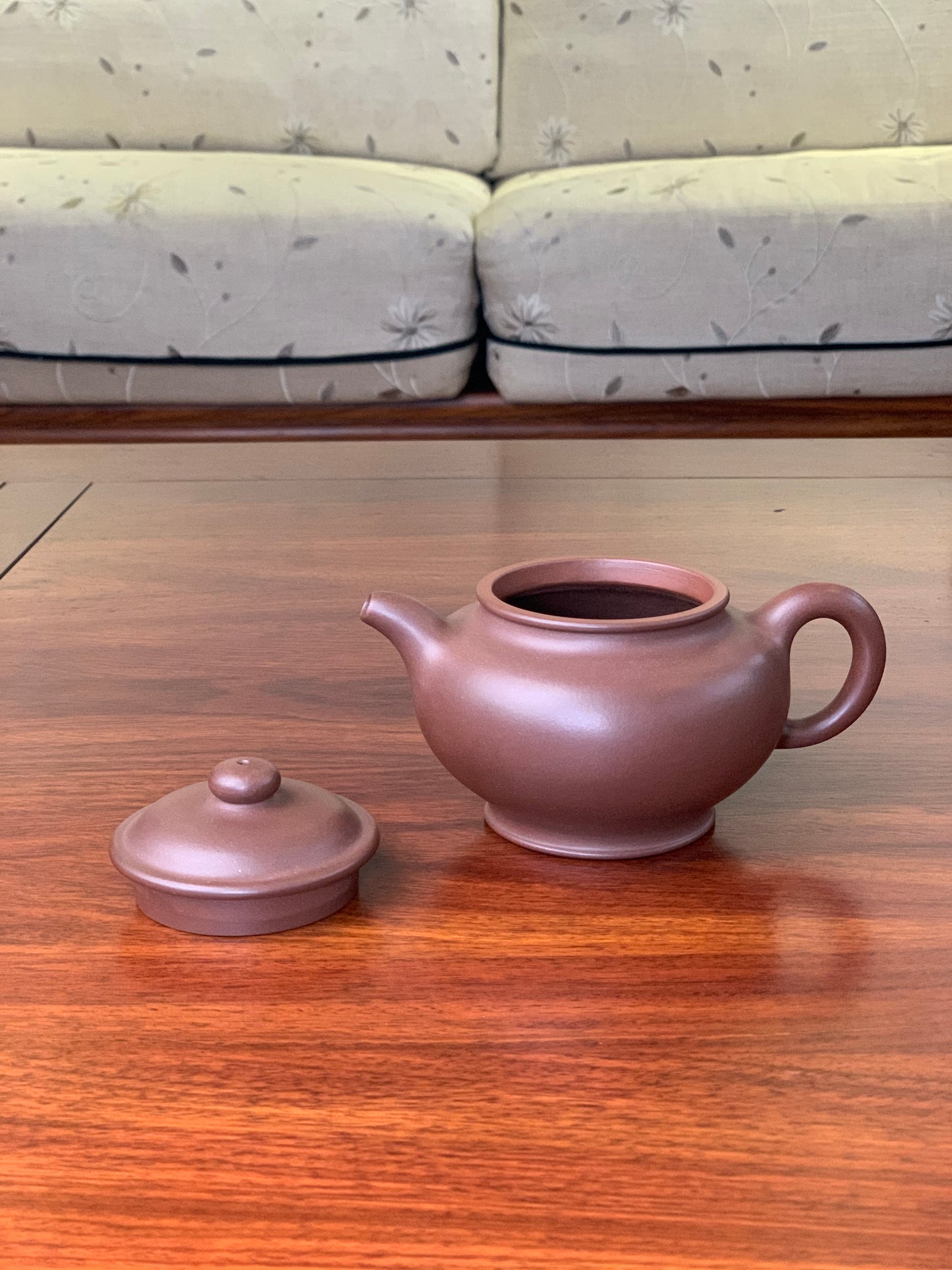handmade yixing teapot artwork named duo zhi fully handmade by famous artist wei ren from dicaoqing