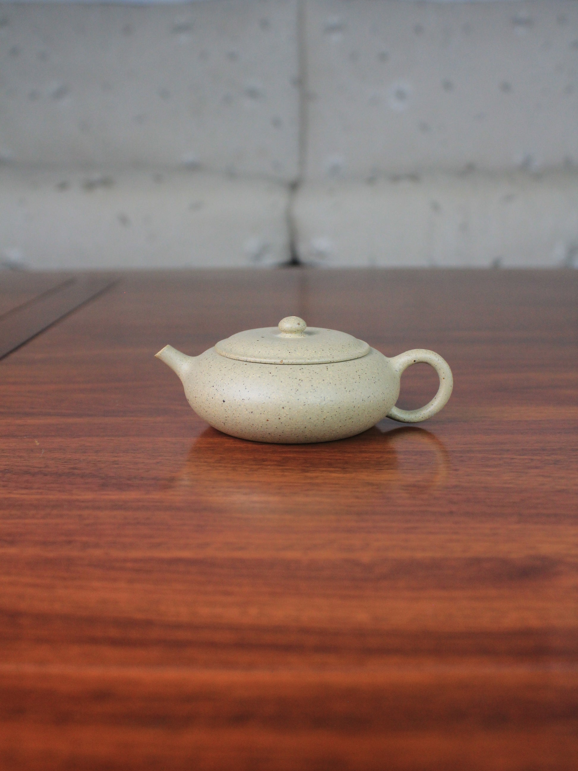 loose leaf teapot on the table