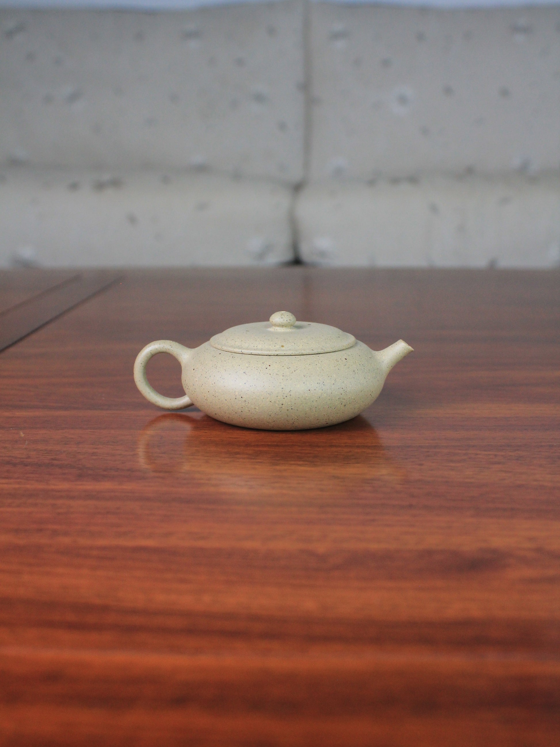 Back of the loose leaf teapot