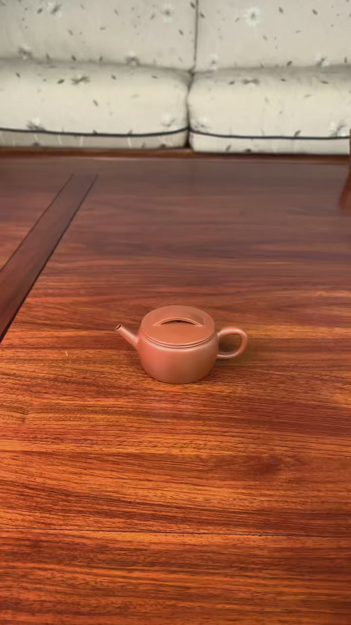 Small yixing teapot for gongfutea