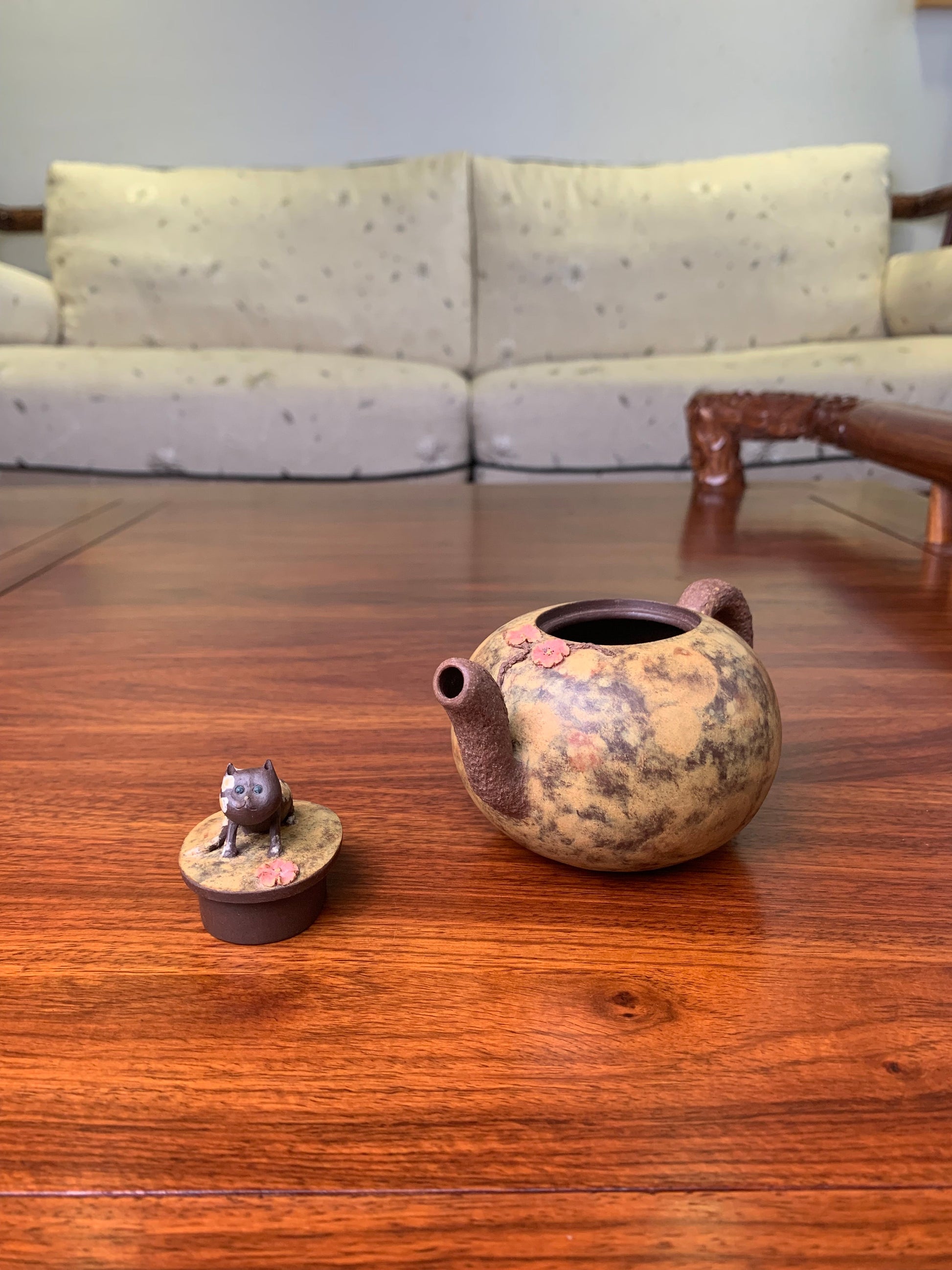 yixing teapot handmade by artist collectible lid
