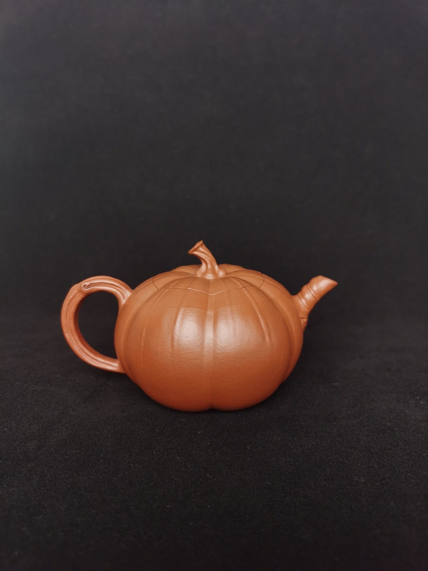 Pumpkin teapots vintage collectible teapot back