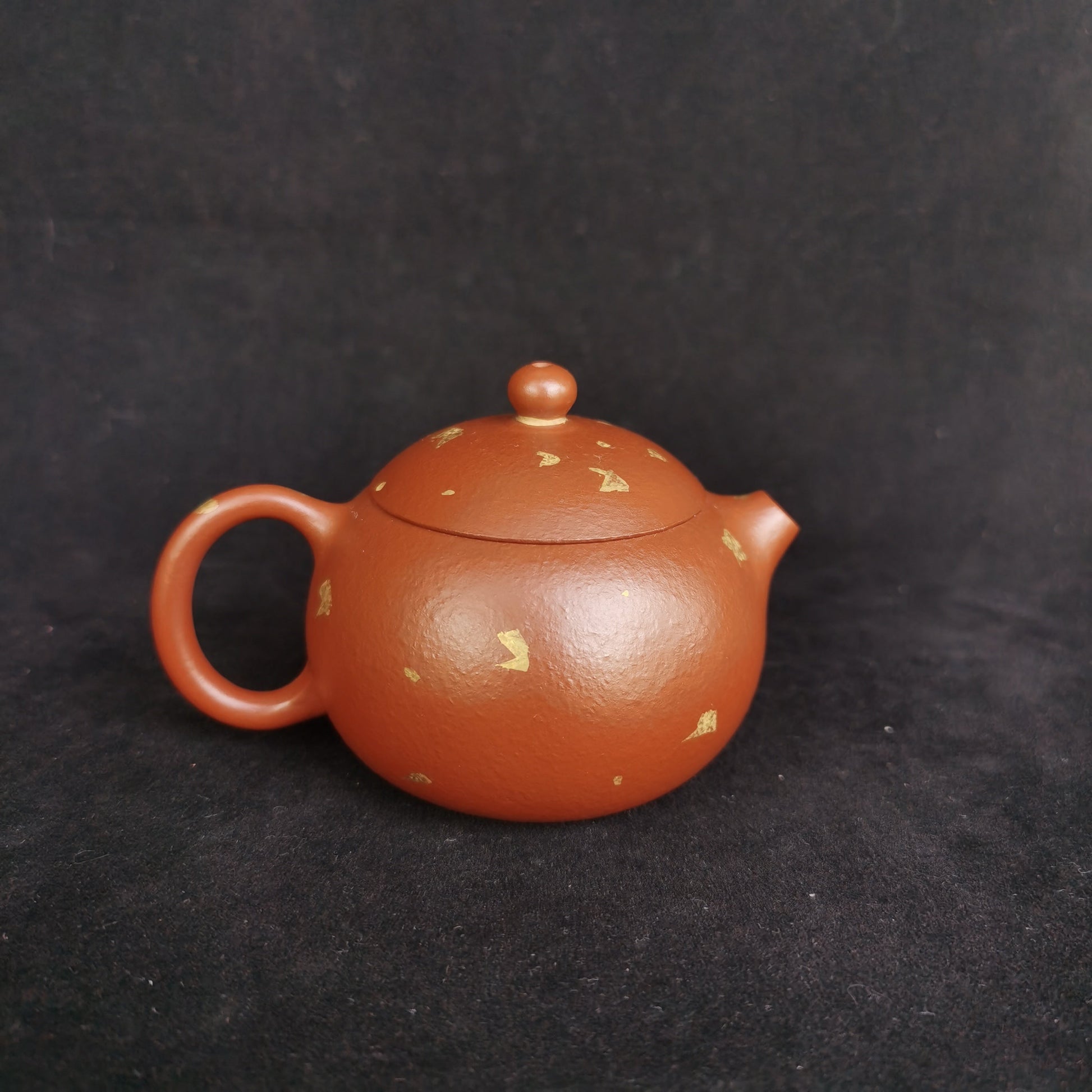 Xi Shi Teapot small handmade with yixig clay from zisha art gallery back