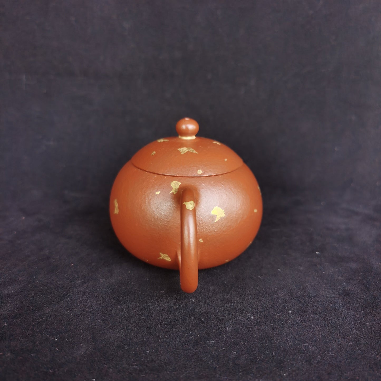 Xi Shi Teapot small handmade with yixig clay from zisha art gallery handle