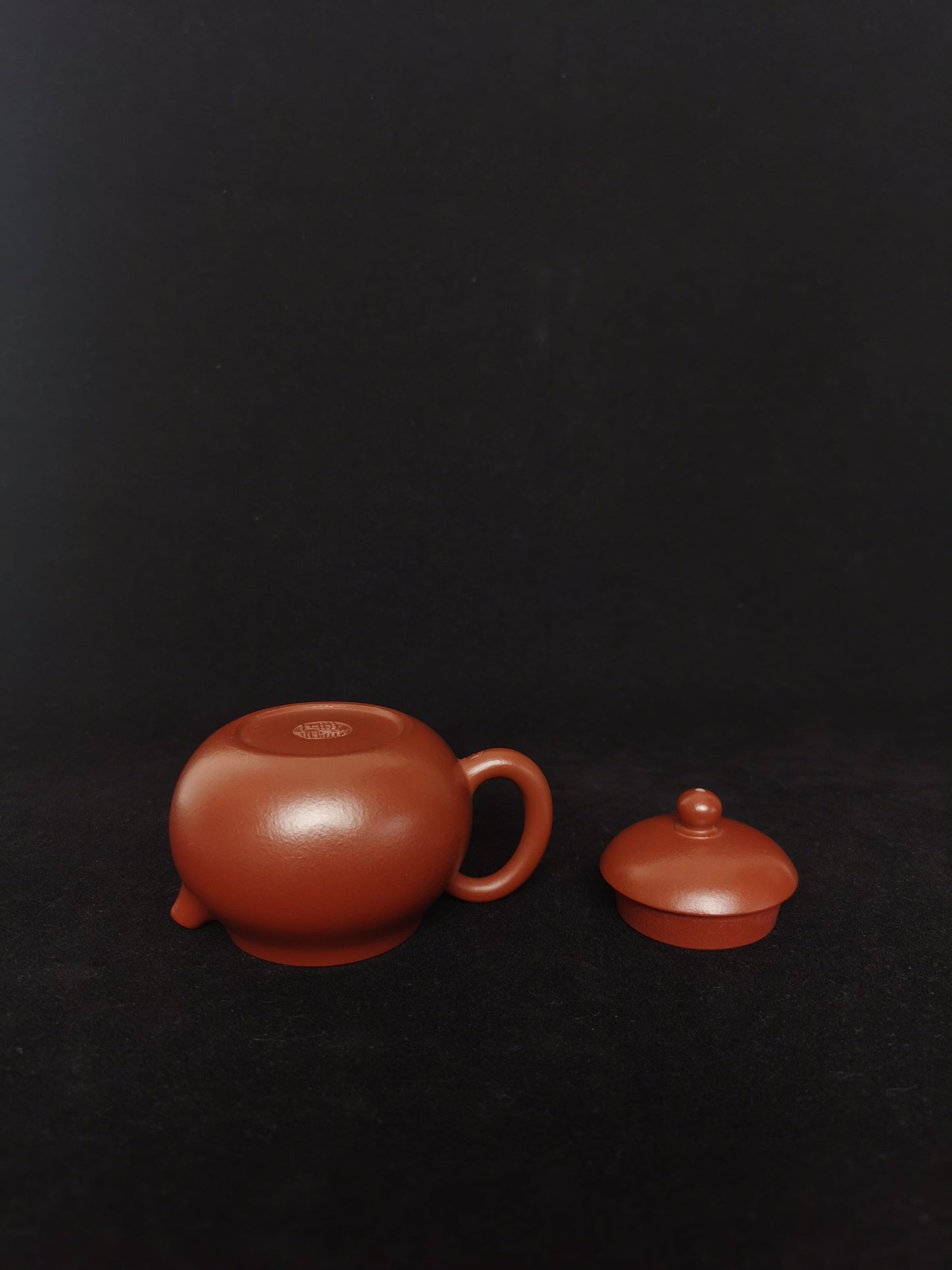 Teapot artwork Yixing teapot Wen Dan bottom