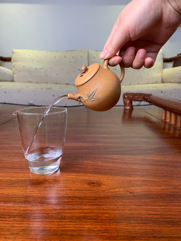 Handmade pottery teapot snail teapot fully handmade pour