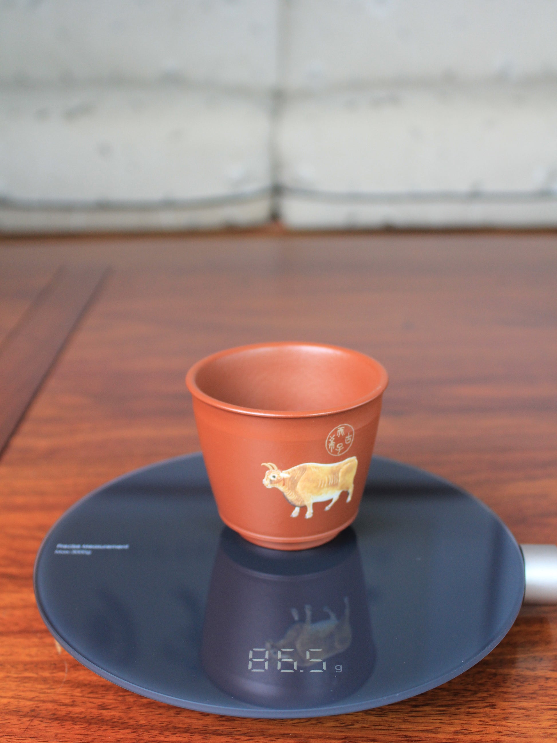 Weight of the vintage teacup