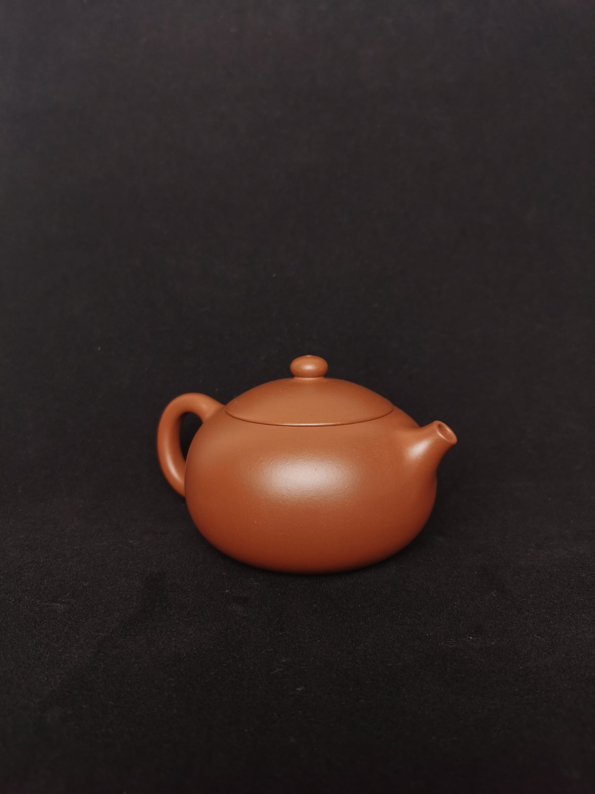 Teapot artwork Xi shi from zisha art gallery left | Siyutao Teapot