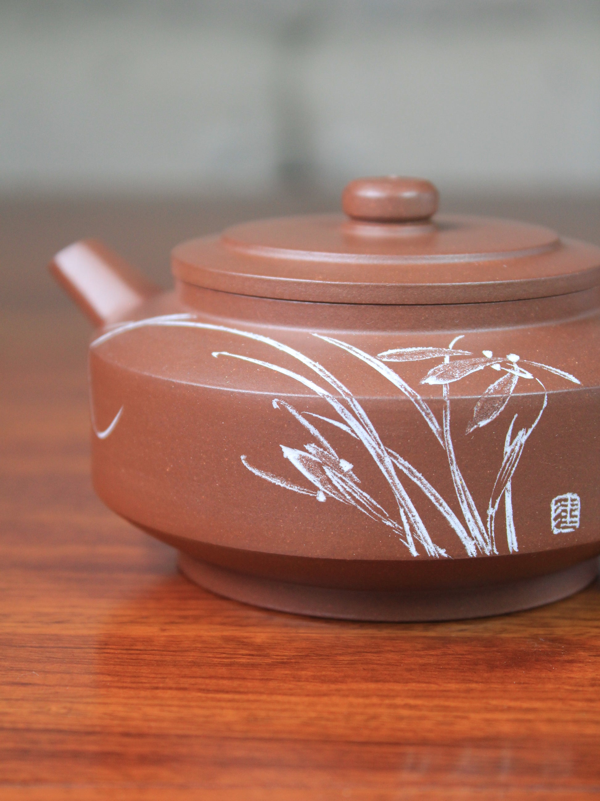 Detail of the teapot artwork