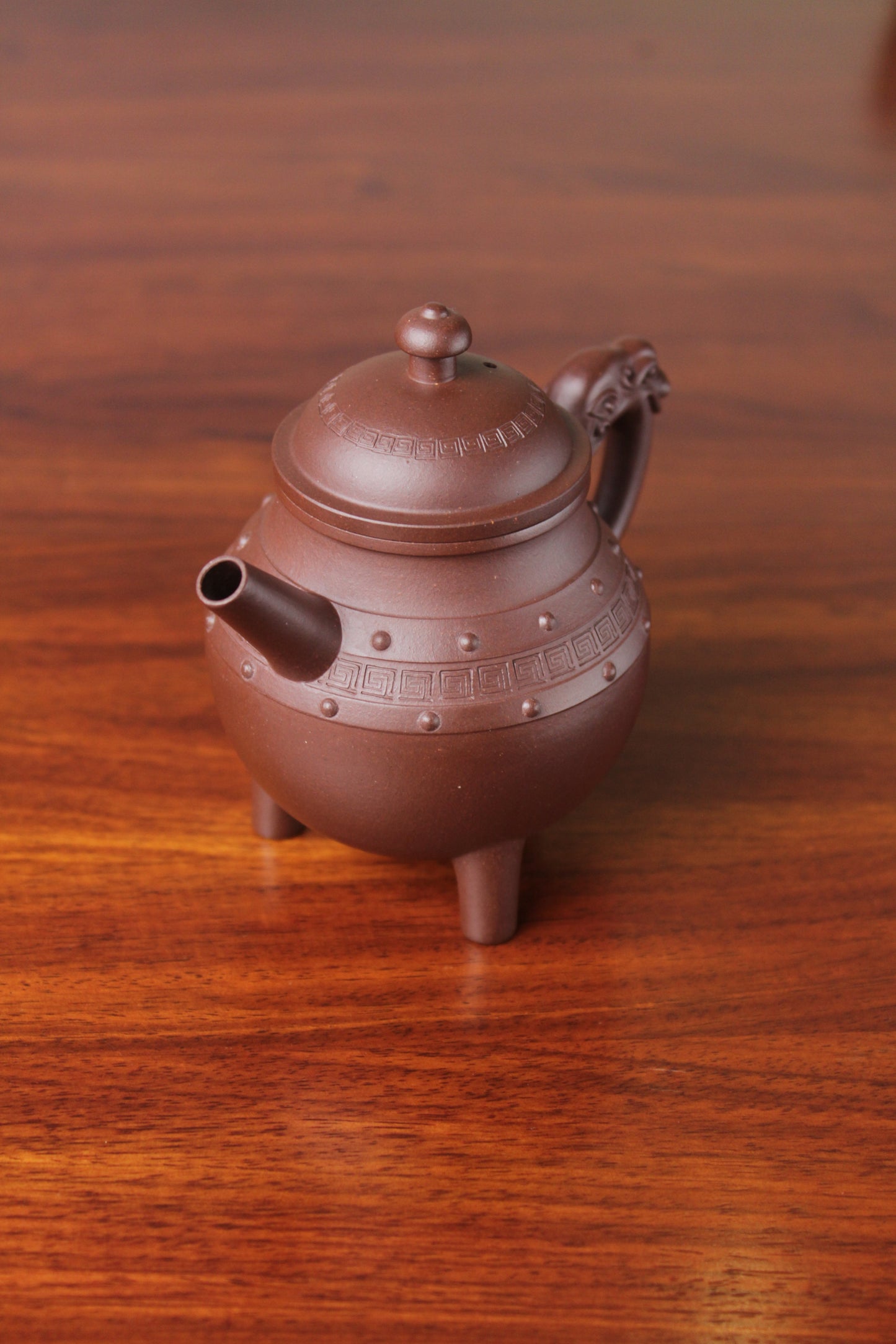 right view of the vintage teapot