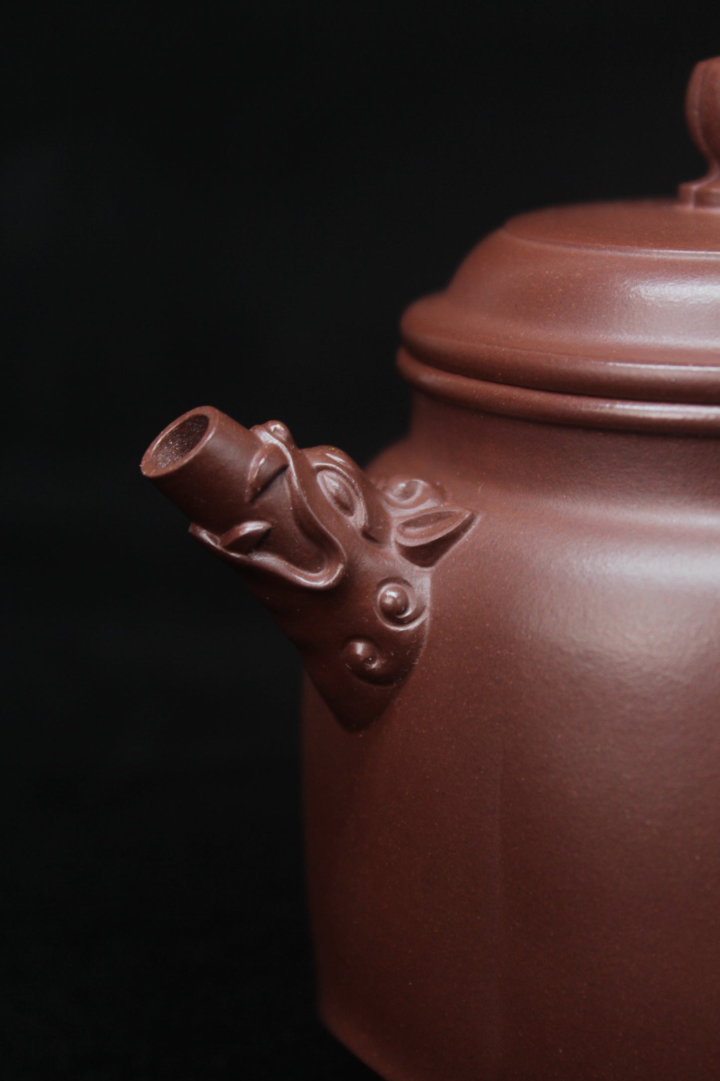 Mouth of Vintage teapot come from zisha art gallery handmade with purple clay