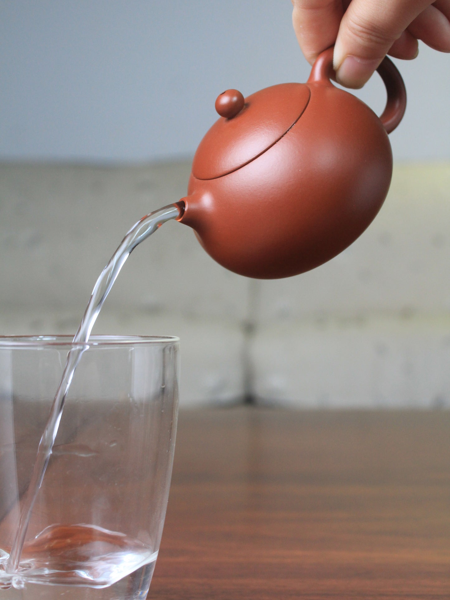 Pour of the xishi teapot
