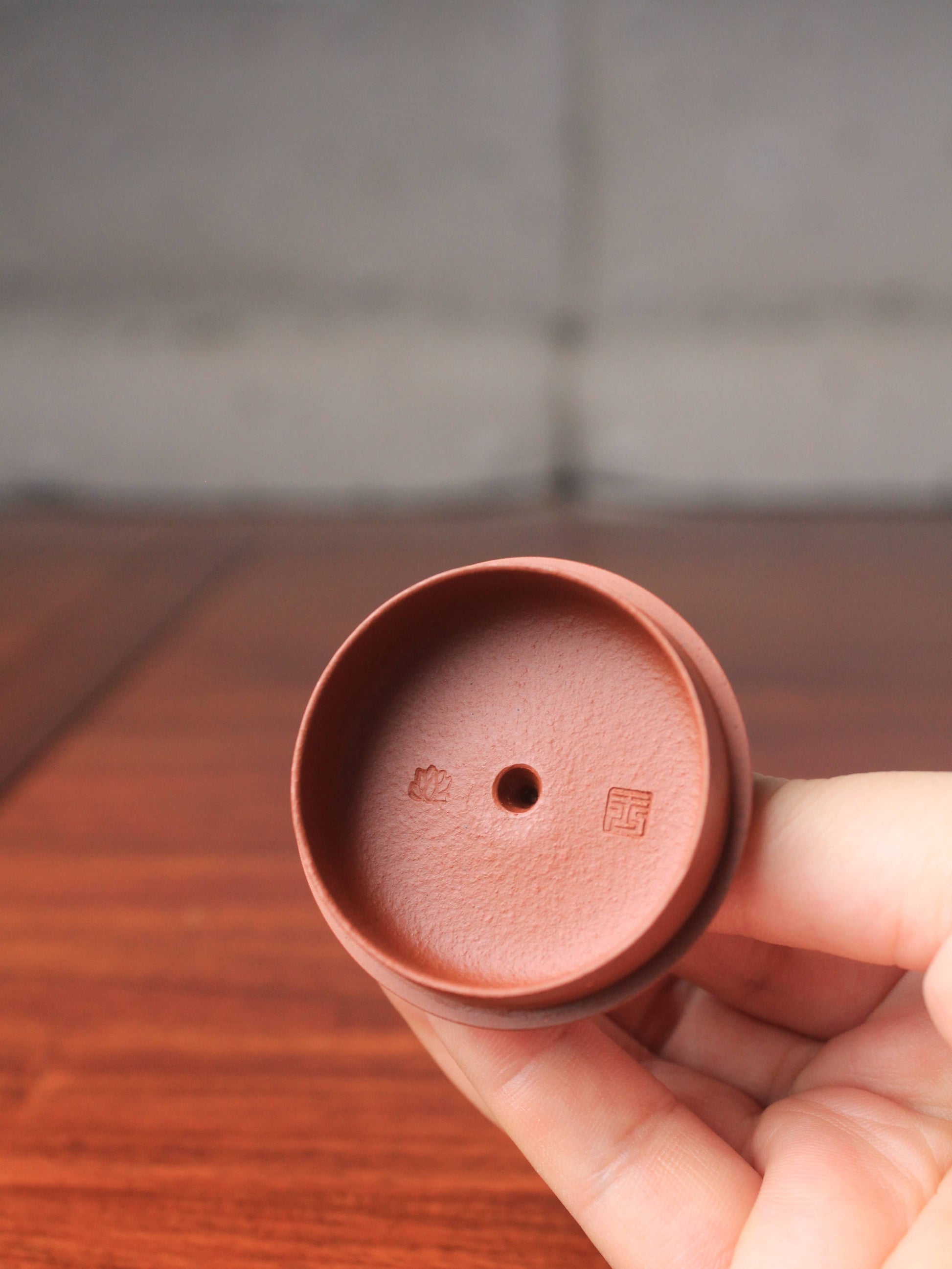 Teapot stamps of the yi shing teapot