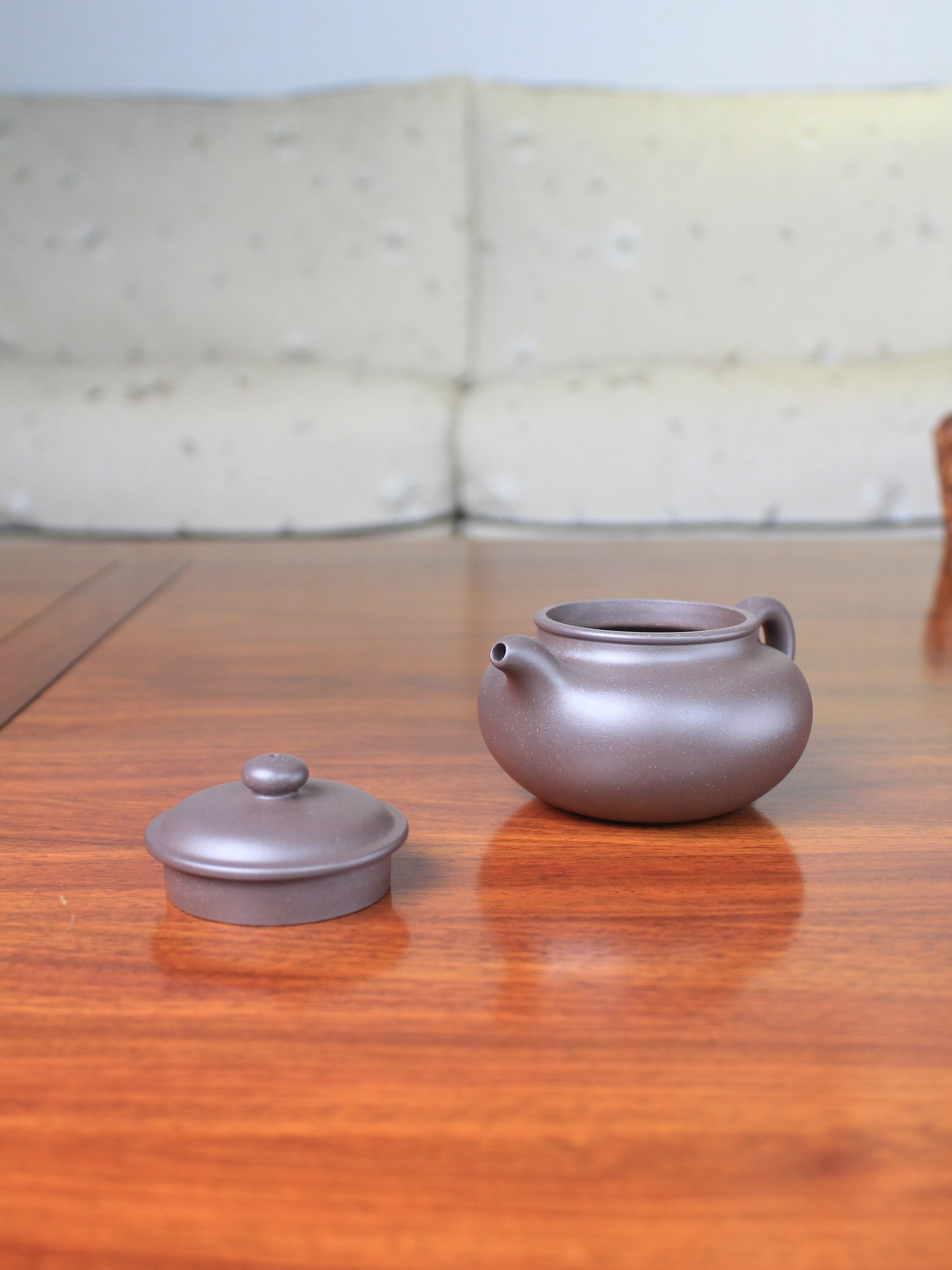 Detail of the Yi sing teapot