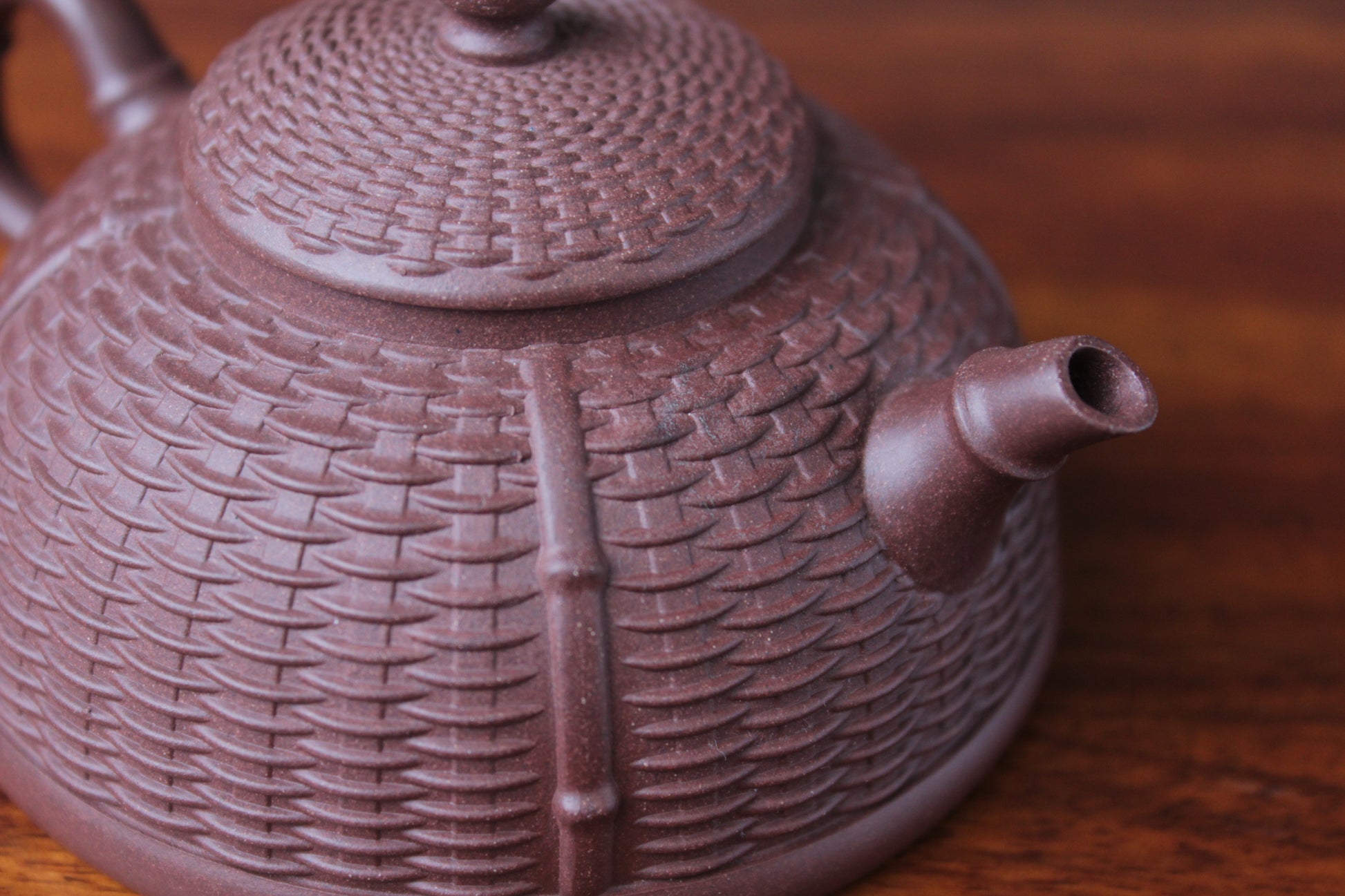 The yi xing tea pot details
