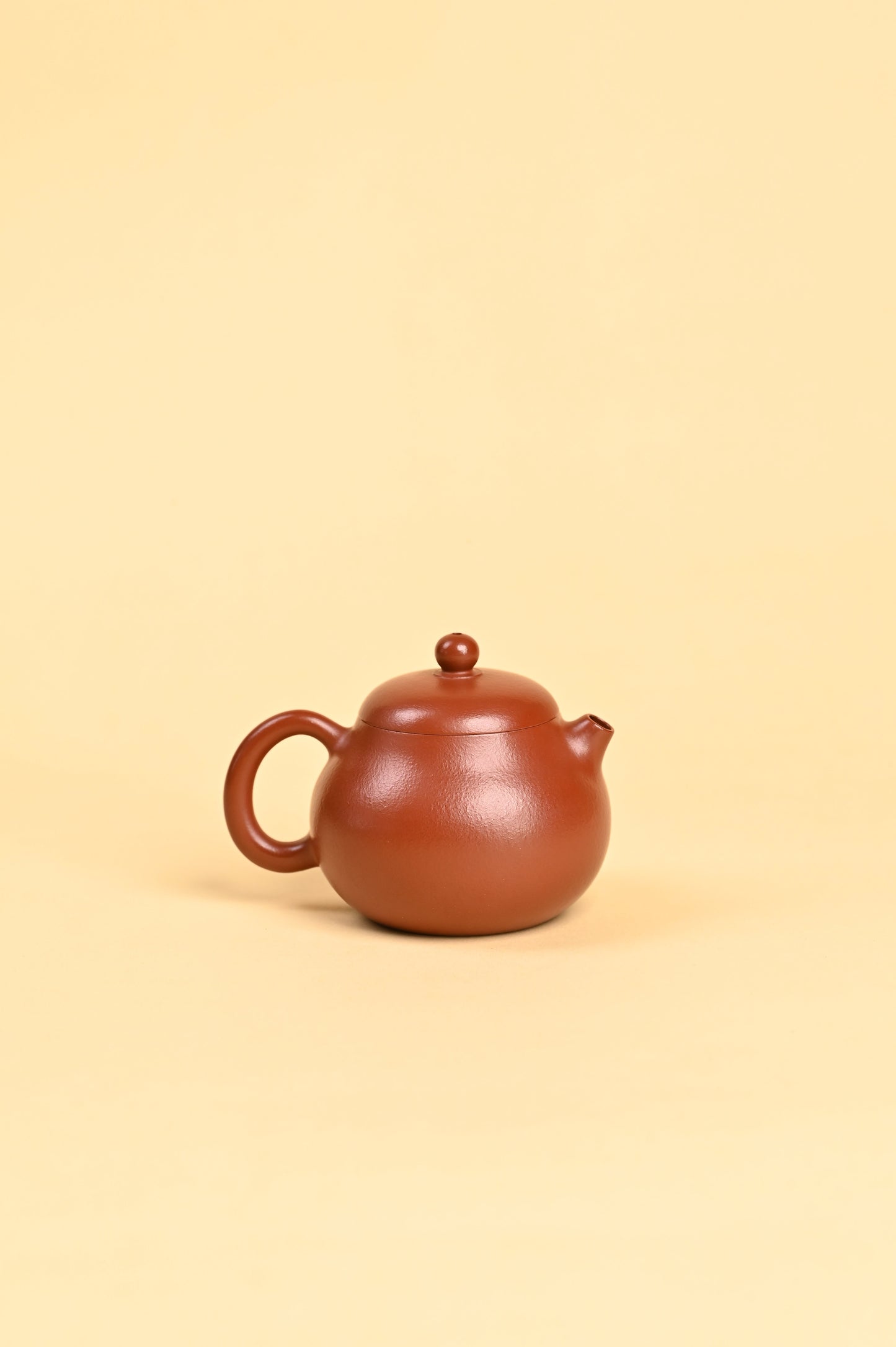 yixing tea pot, the horse for one person back