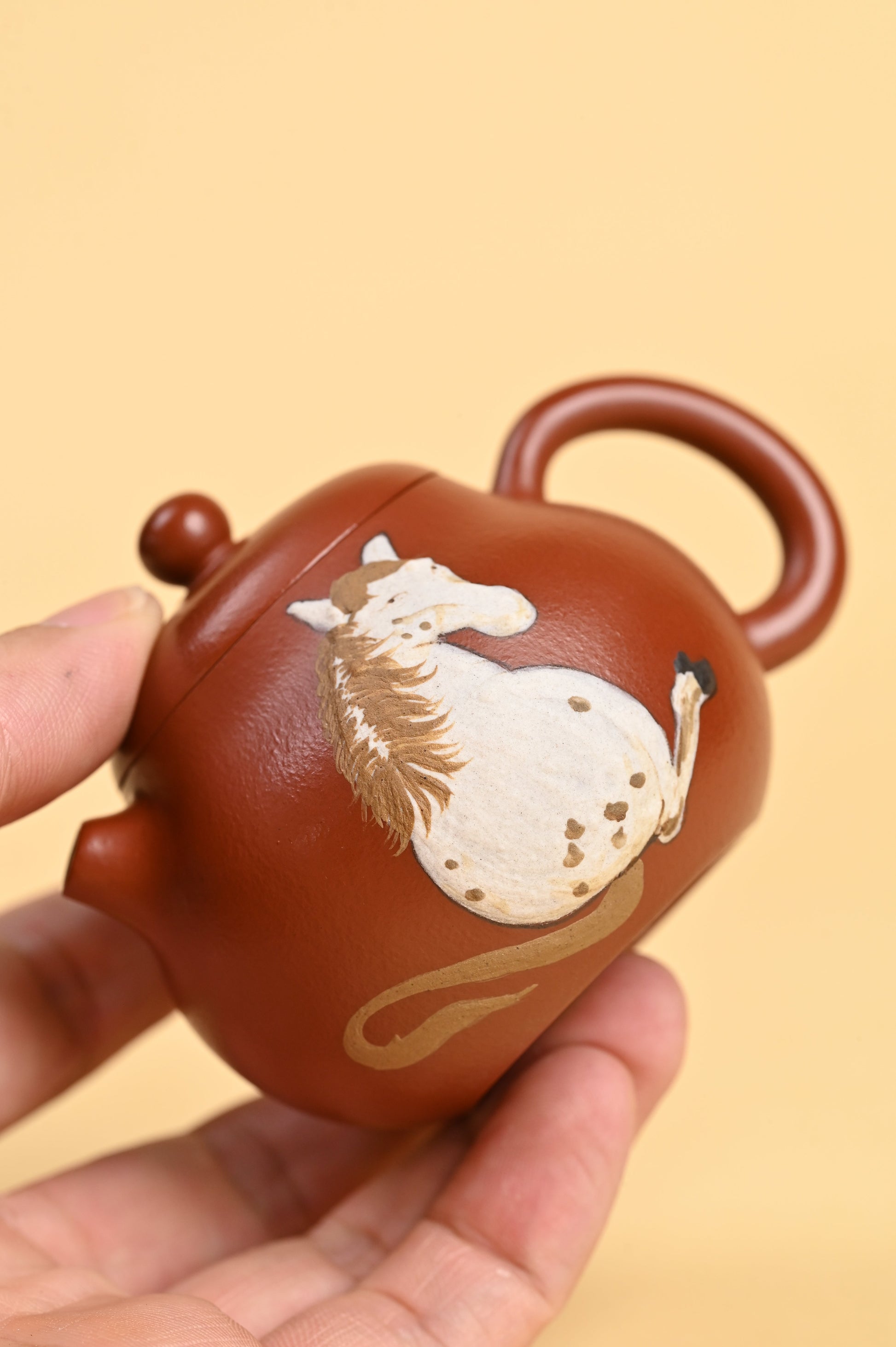 yixing tea pot, the horse for one person pattern