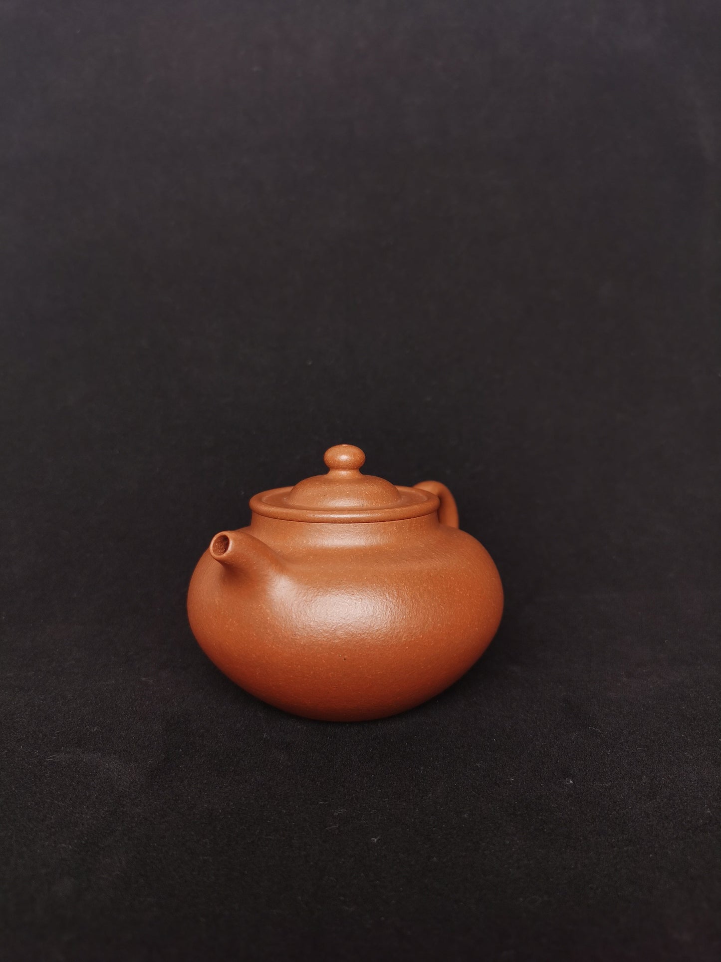 Yixing teapot handmade bianheng from zisha art gallery right | SiYuTao Teapot