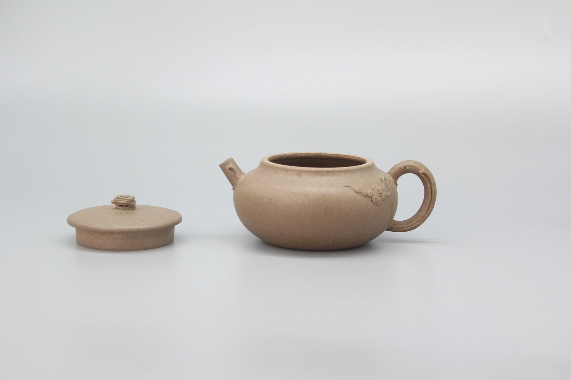 yixing teapot, fully handmade from purple clay detail 7