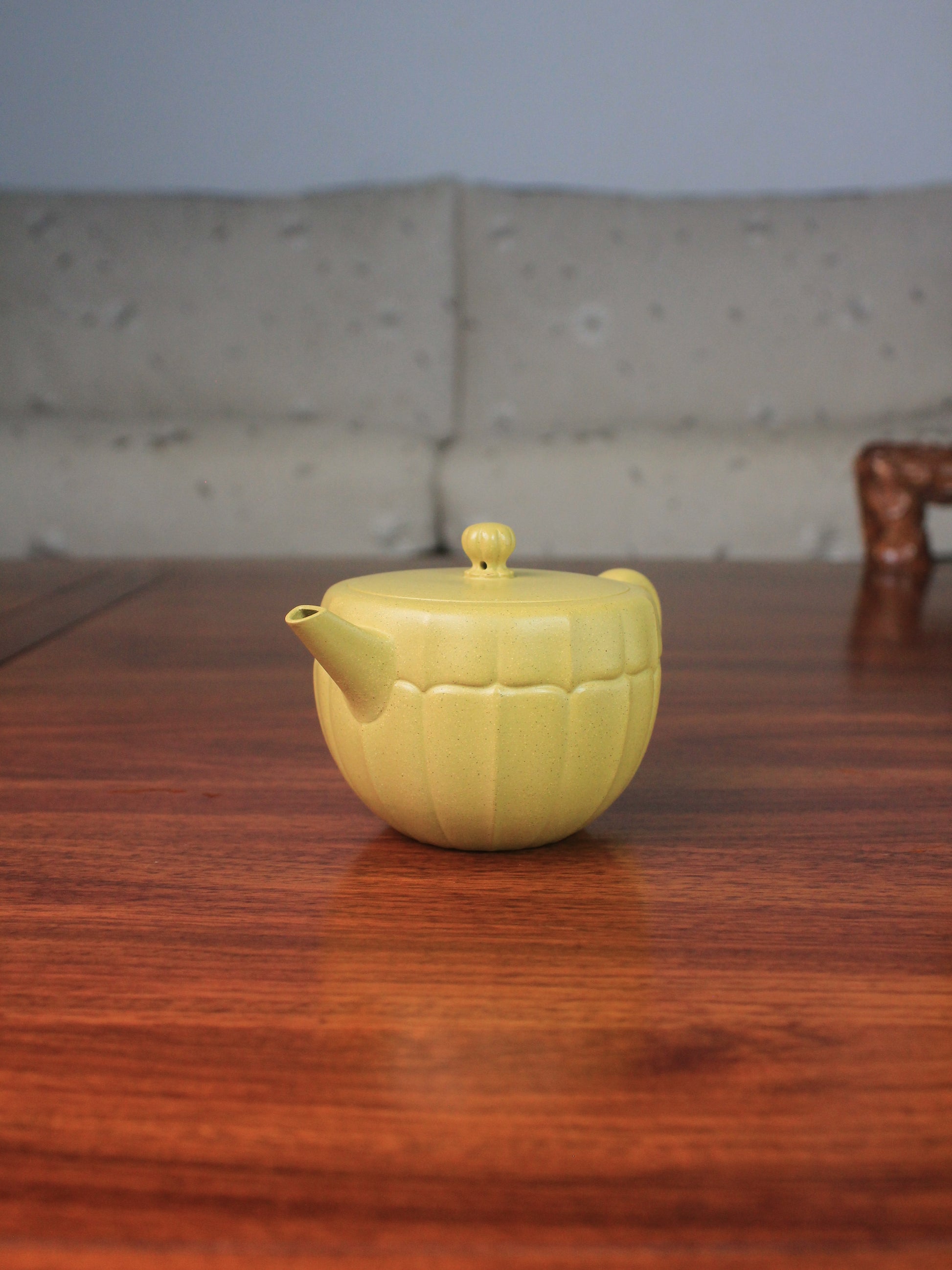 Right view of the Han Wa yixing teapot for sale