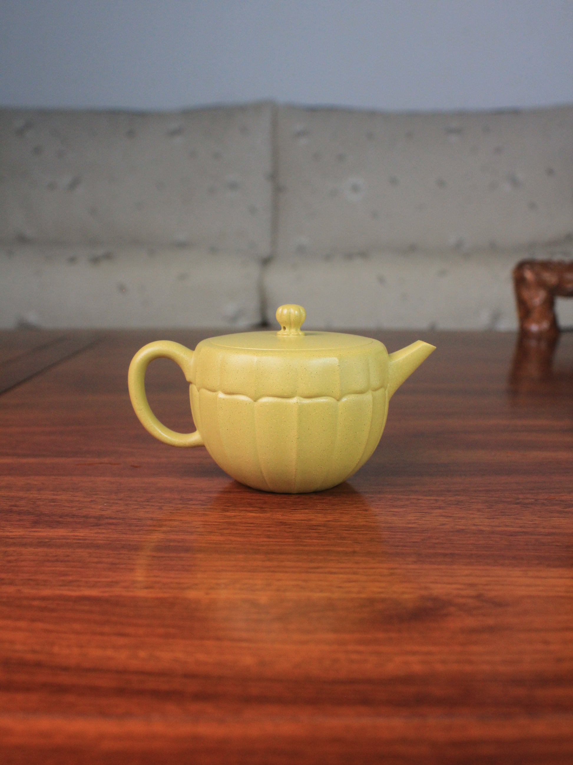 Back of the Han Wa yixing teapot for sale