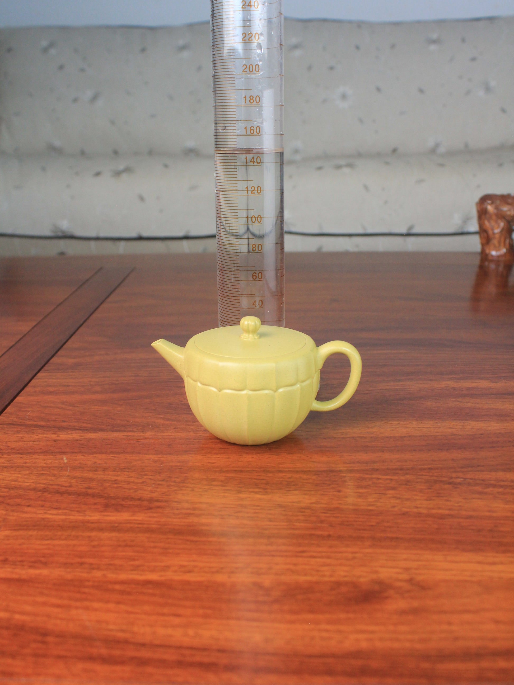 size of the Han Wa yixing teapot