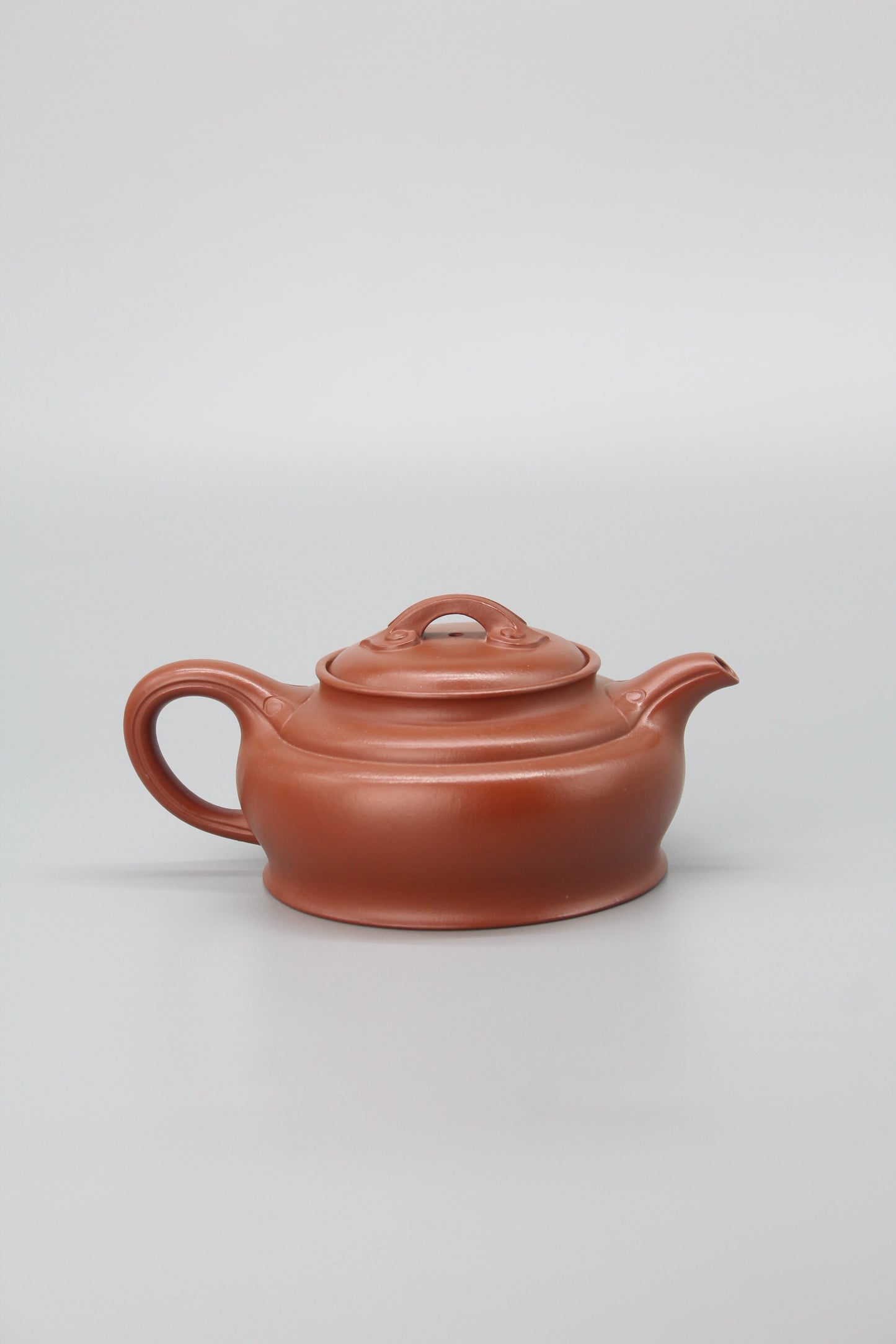chinese yixing teapot ru yi fully handmade by artist back