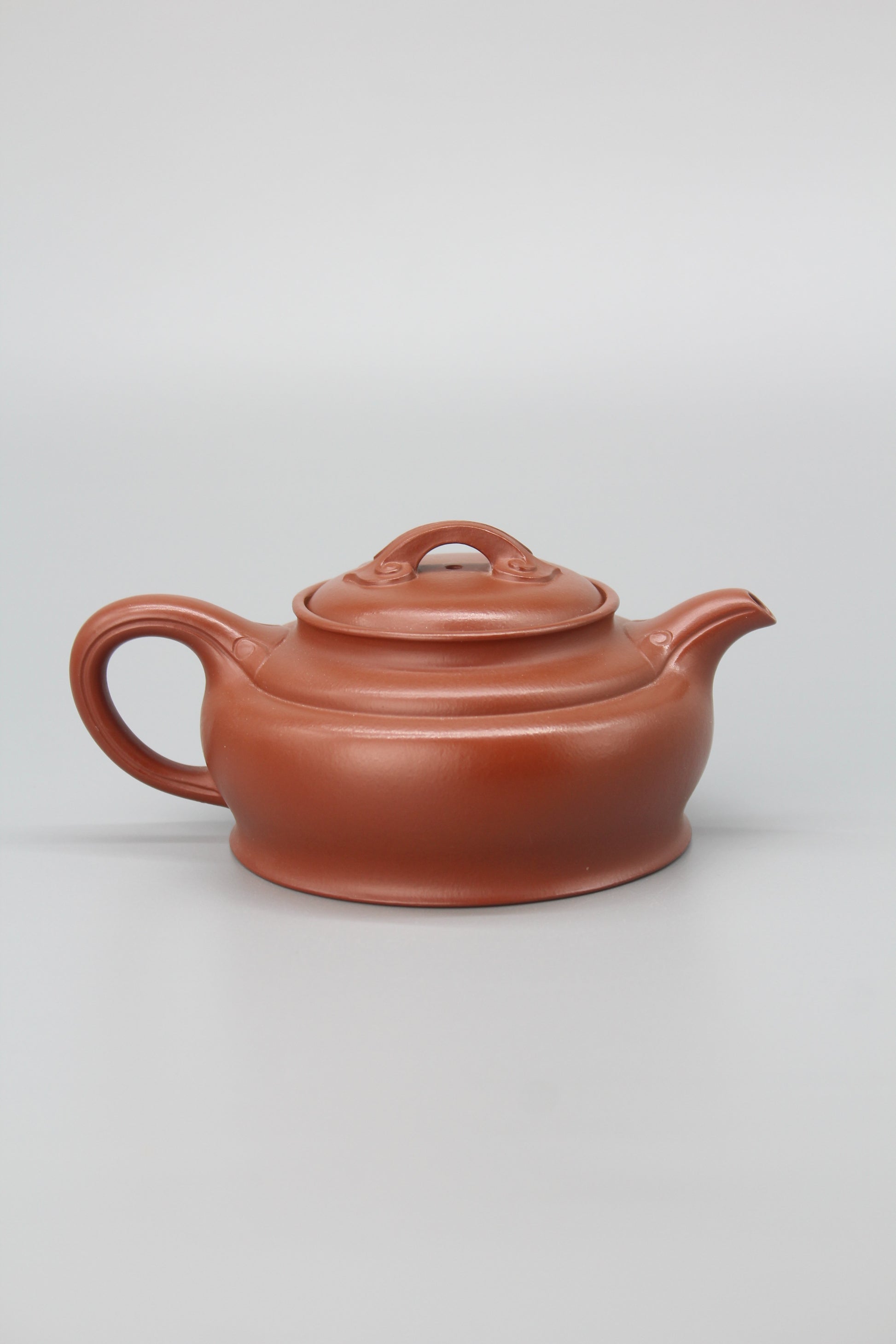 chinese yixing teapot ru yi fully handmade by artist back