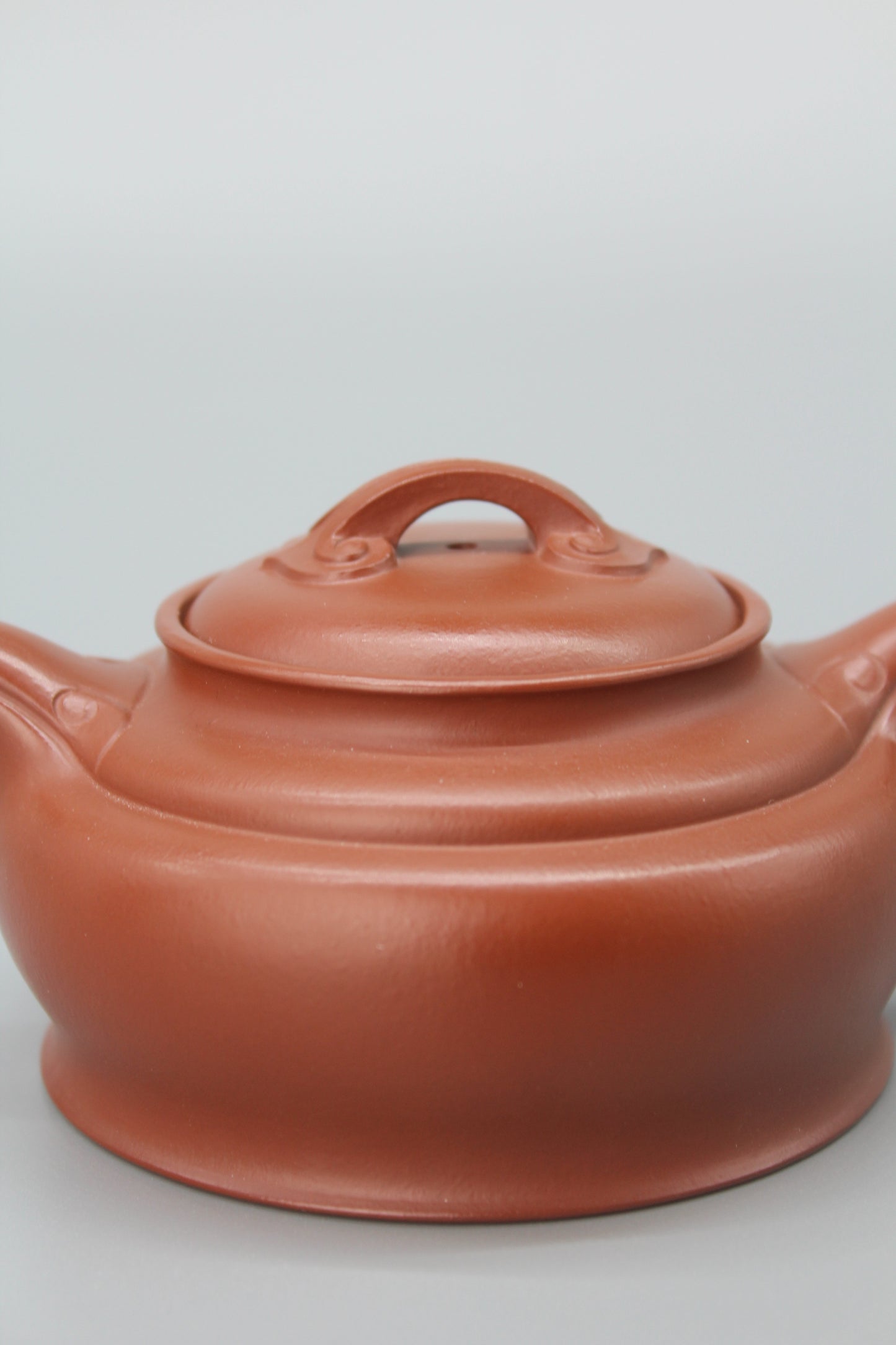 chinese yixing teapot ru yi fully handmade by artist lid