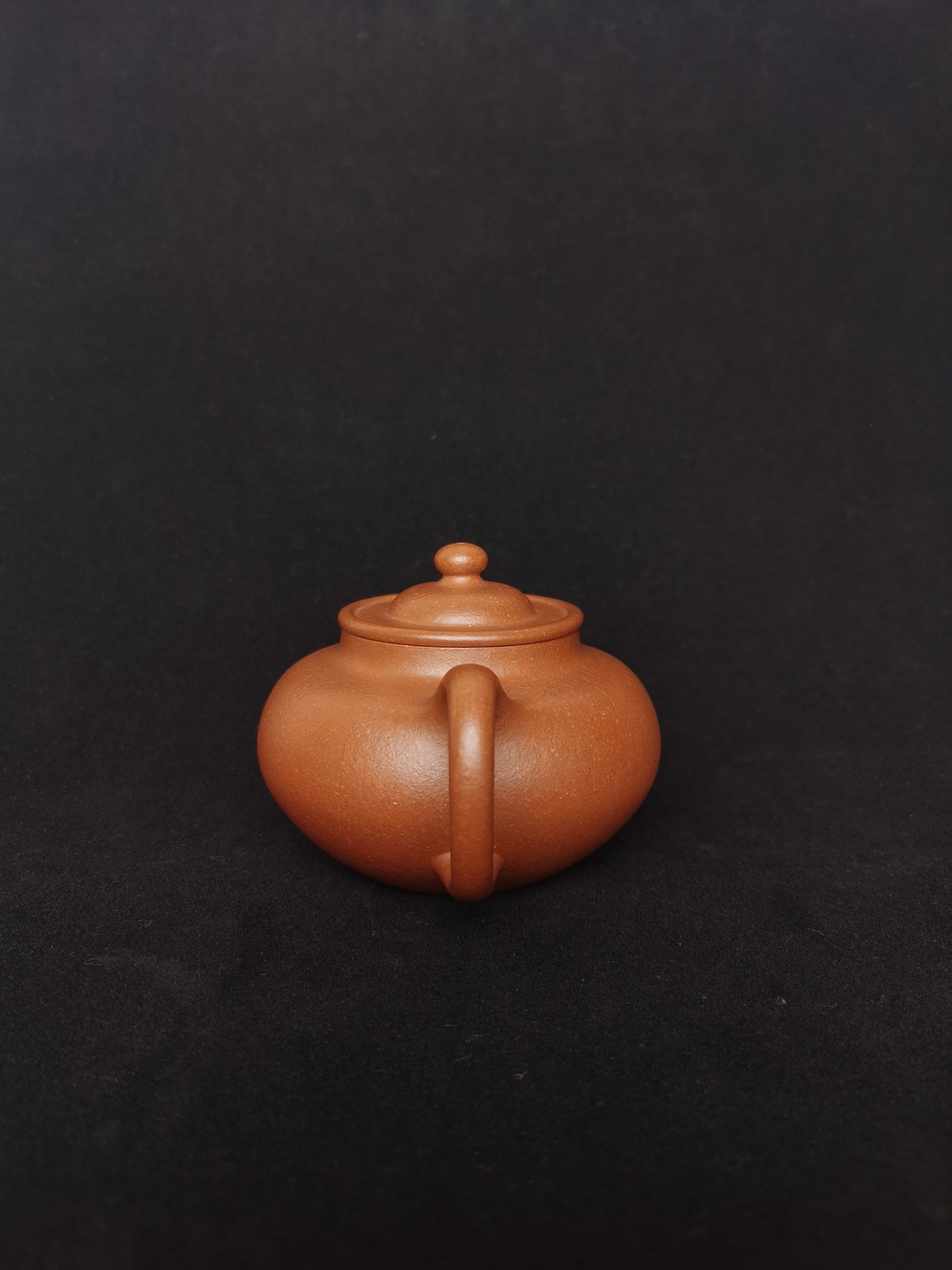 Yixing teapot handmade bianheng from zisha art gallery handle | SiYuTao Teapot