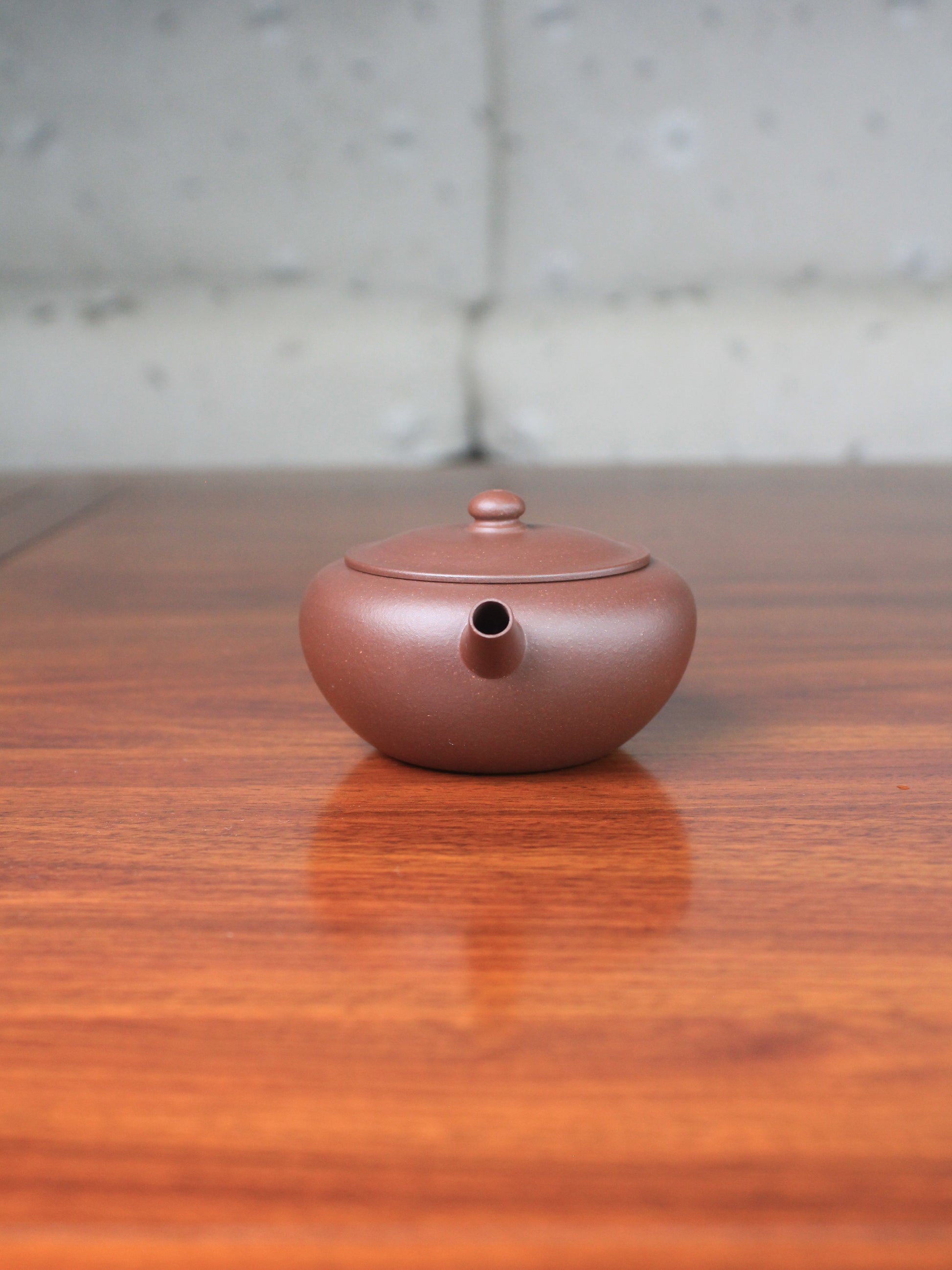 spout of the yixing teapot handmade by teapot artist