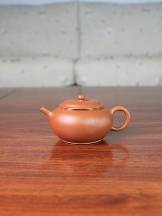 zhuni teapot handmade with zhu ni clay