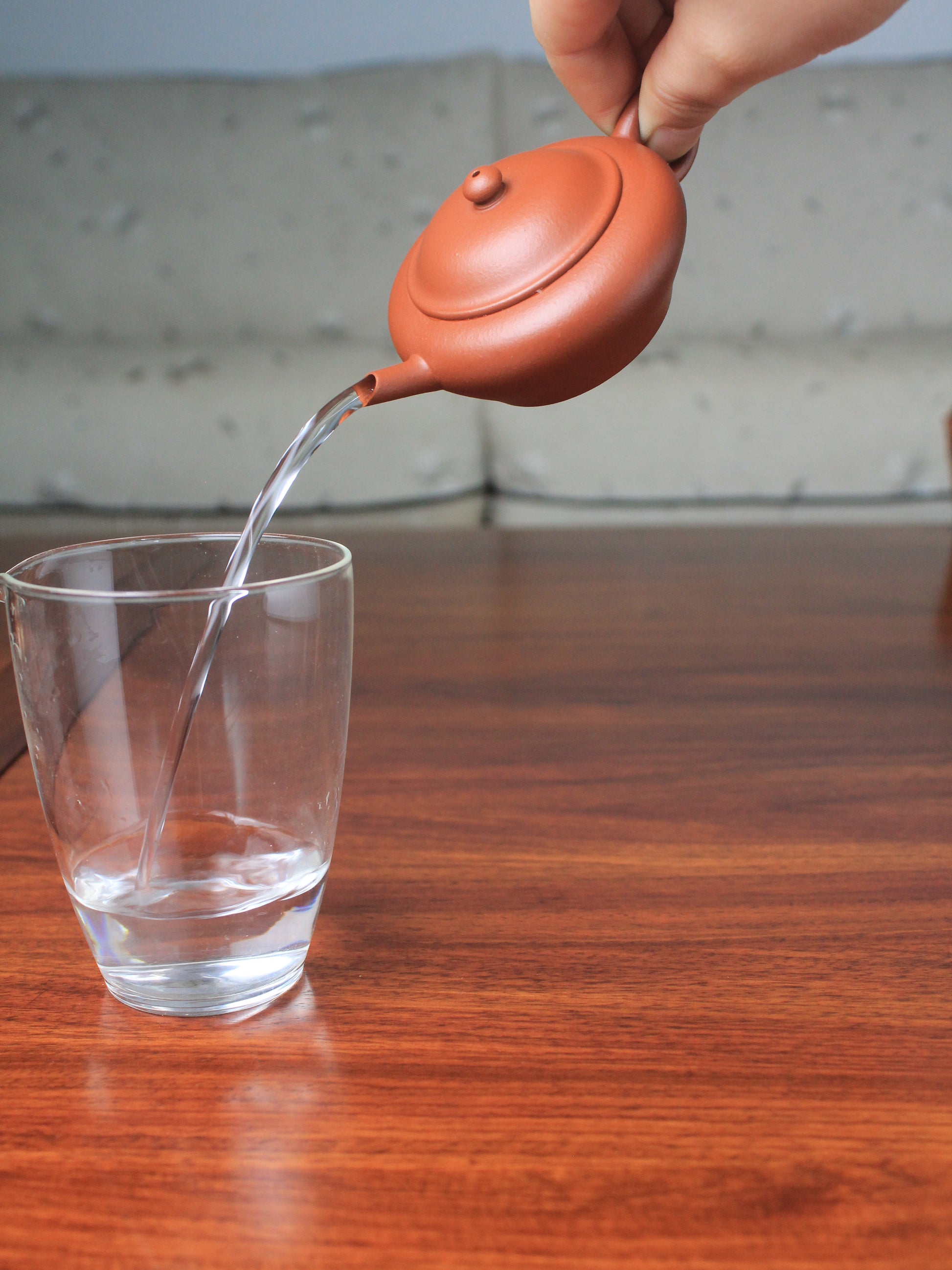 Good pour of the zhuni teapot