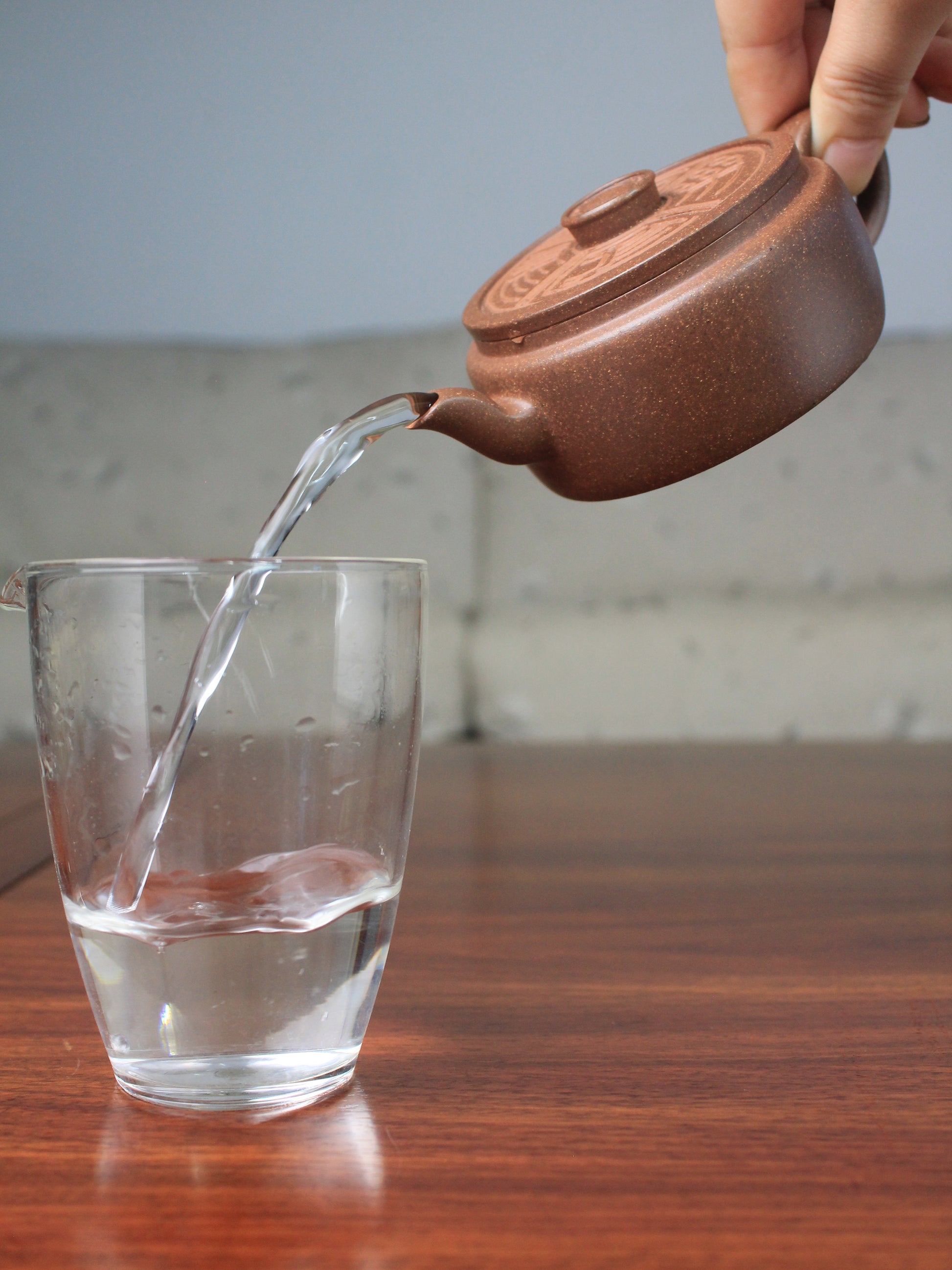 Pour of the zisha teapot