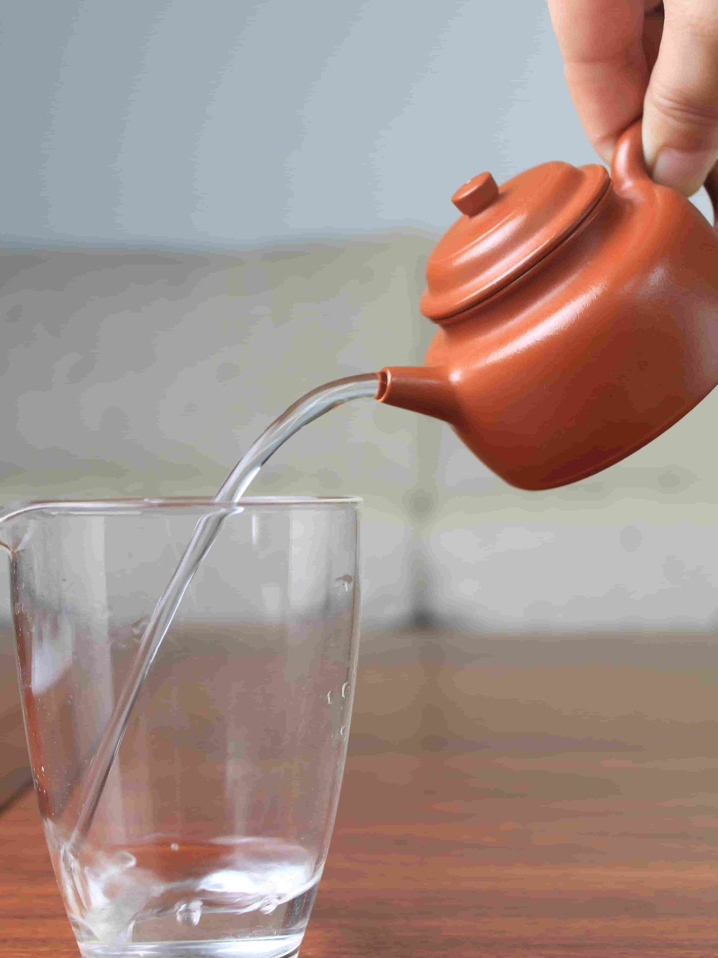 Perfect pour of the zisha teapot