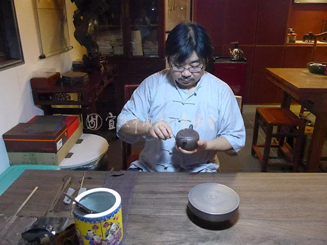 Yixing zisha teapot artist Lu Hao